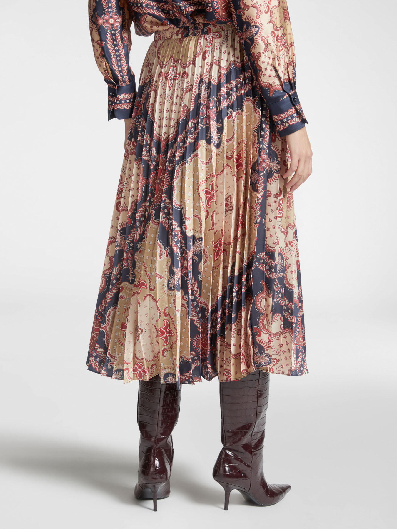 Falda plisada estampada image number 1