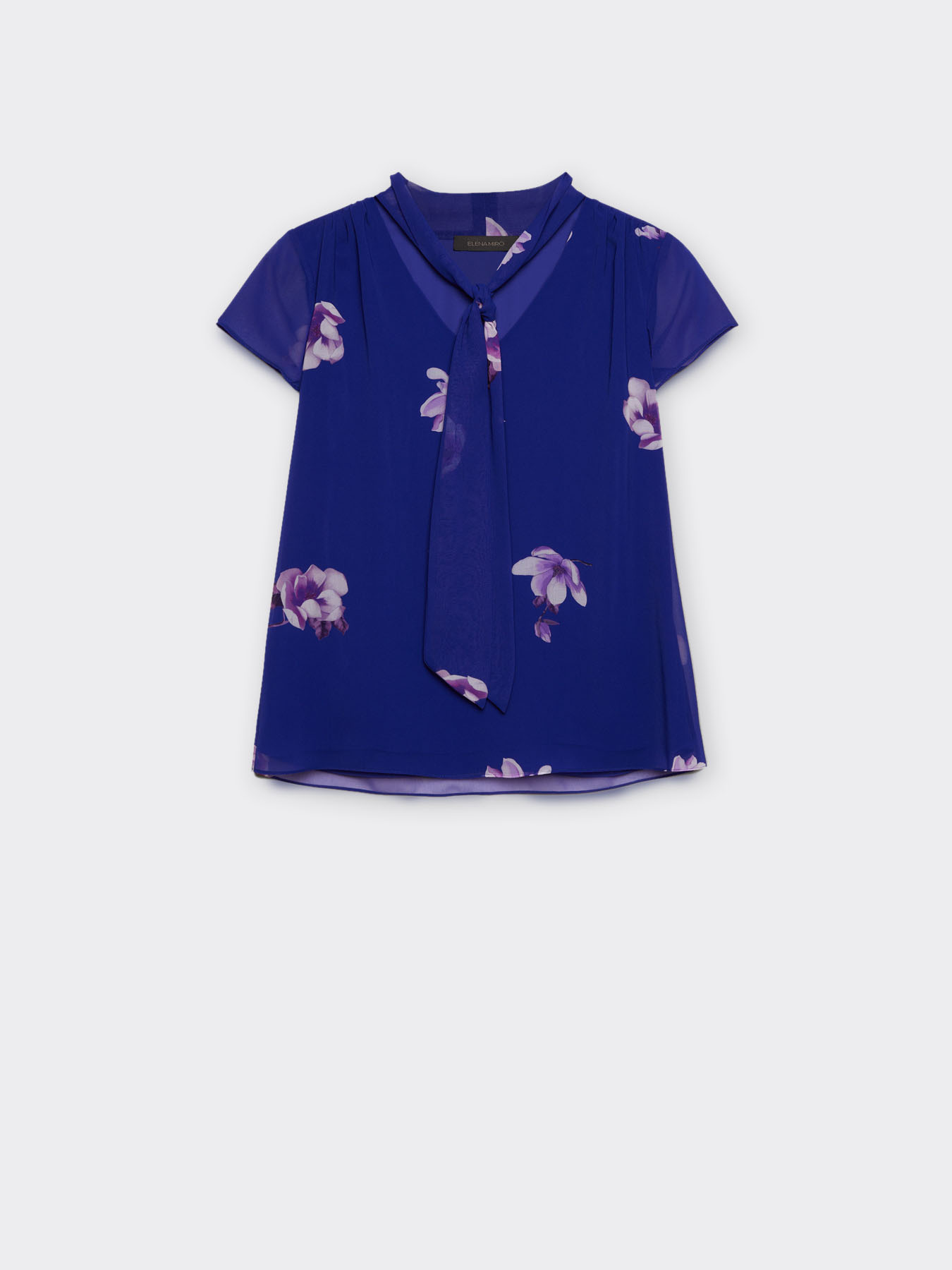 Blusa estampada com faixa image number 0