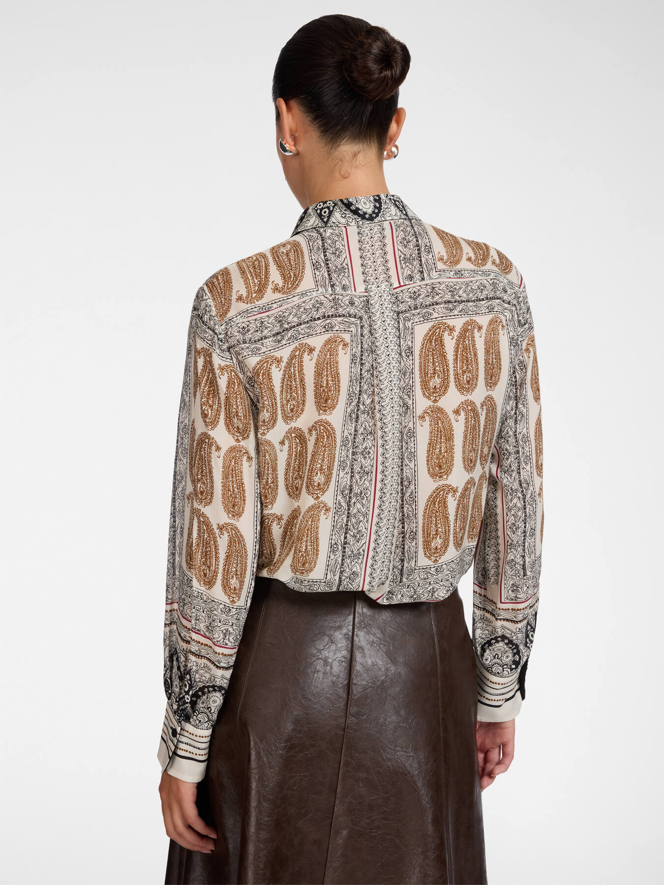 Camisa em viscose estampada image number 1