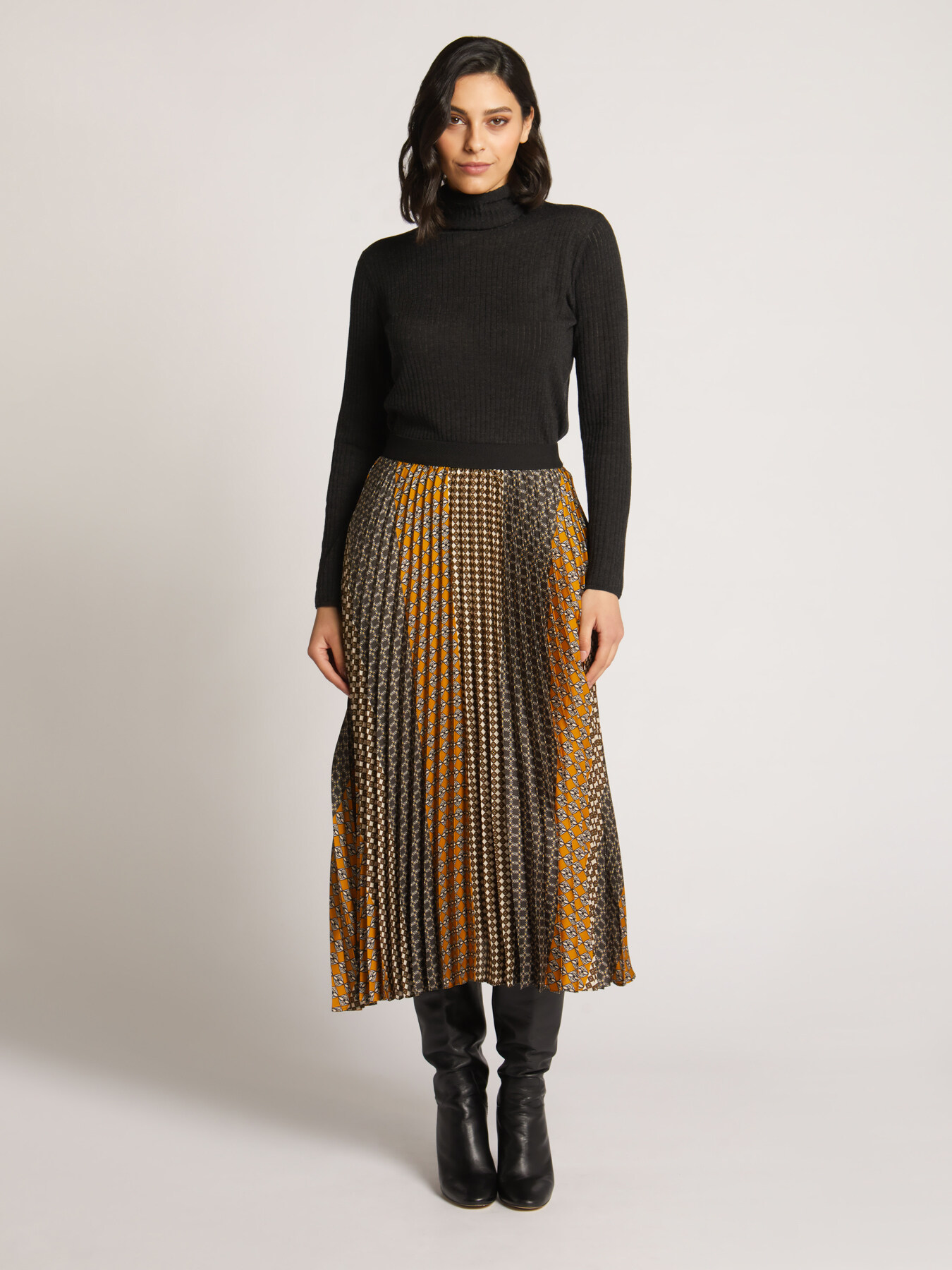 Falda plisada estampada image number 0