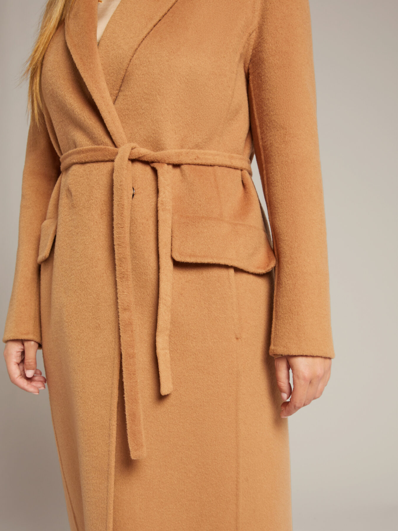 Sobretuto duplo com acabamento à mão image number 6