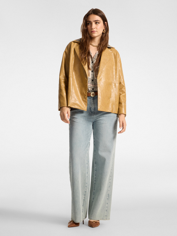 Jean flare d&eacute;lav&eacute;