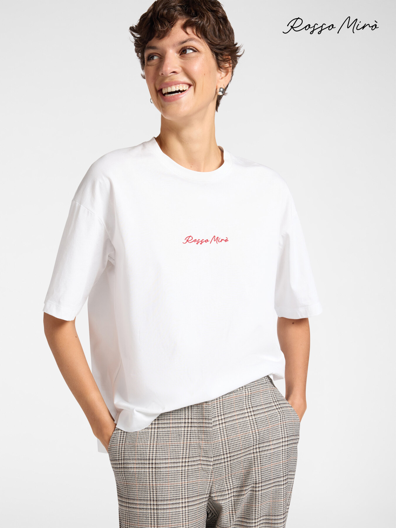 T-shirt with embroidered writing