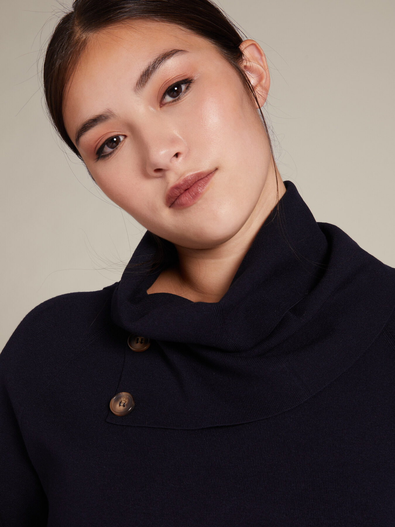 Abito in maglia di eco viscosa con collo staccabile image number 3