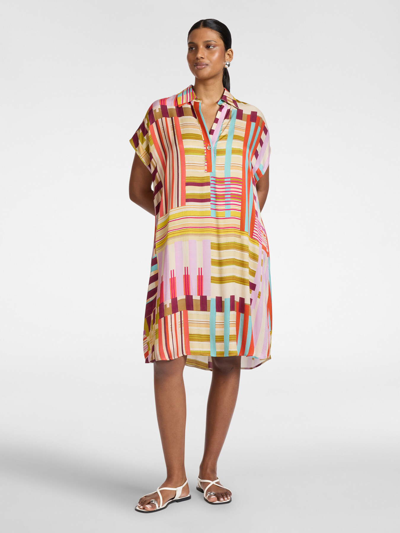 Printed satin dress image number 2