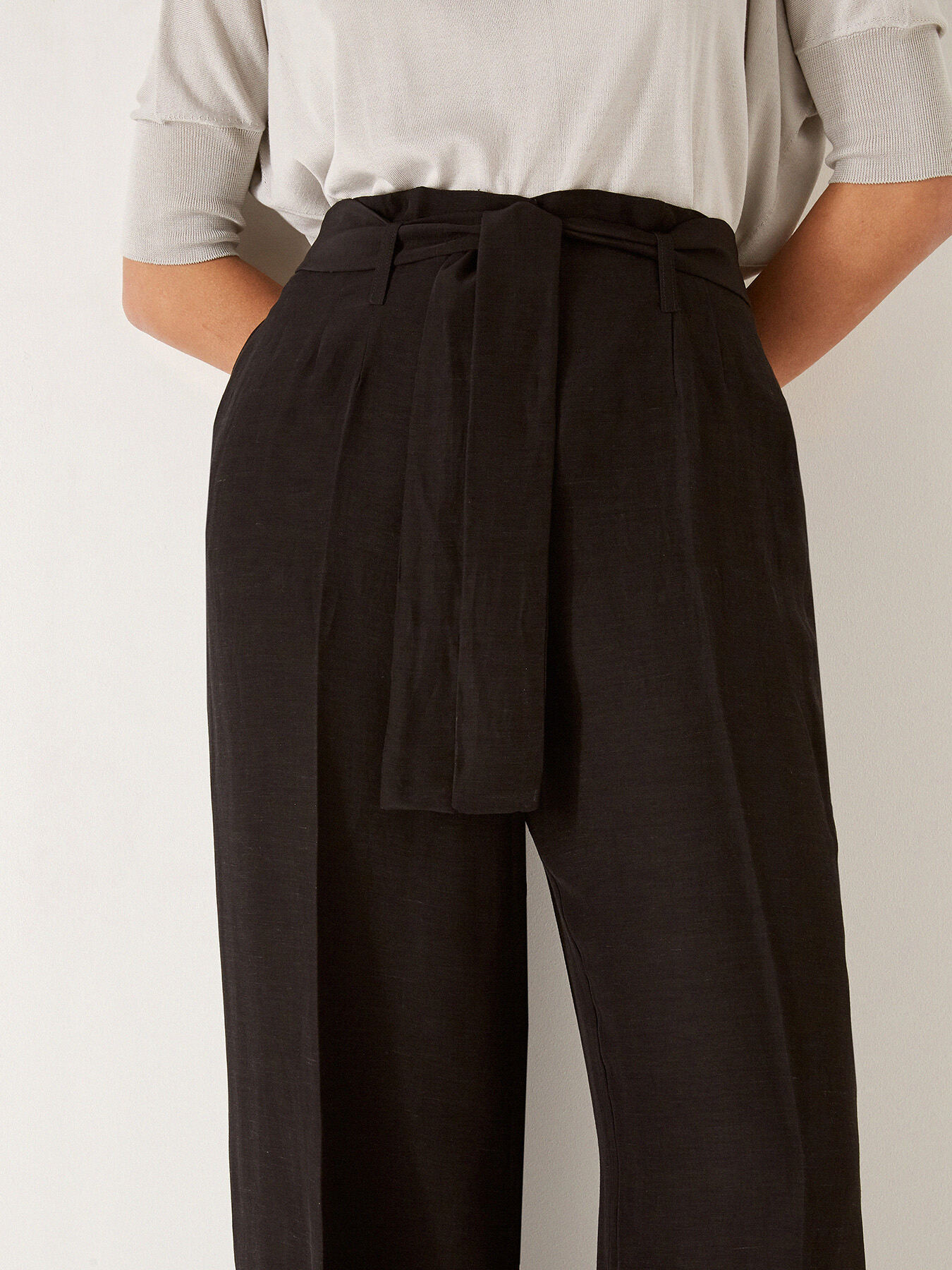 Pantalon large en lin et viscose image number 2