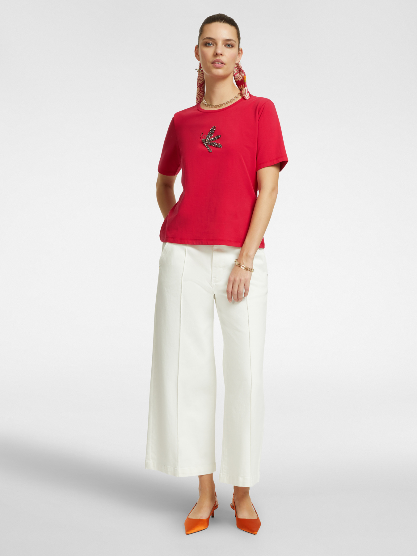 T-shirt con ricamo image number 2