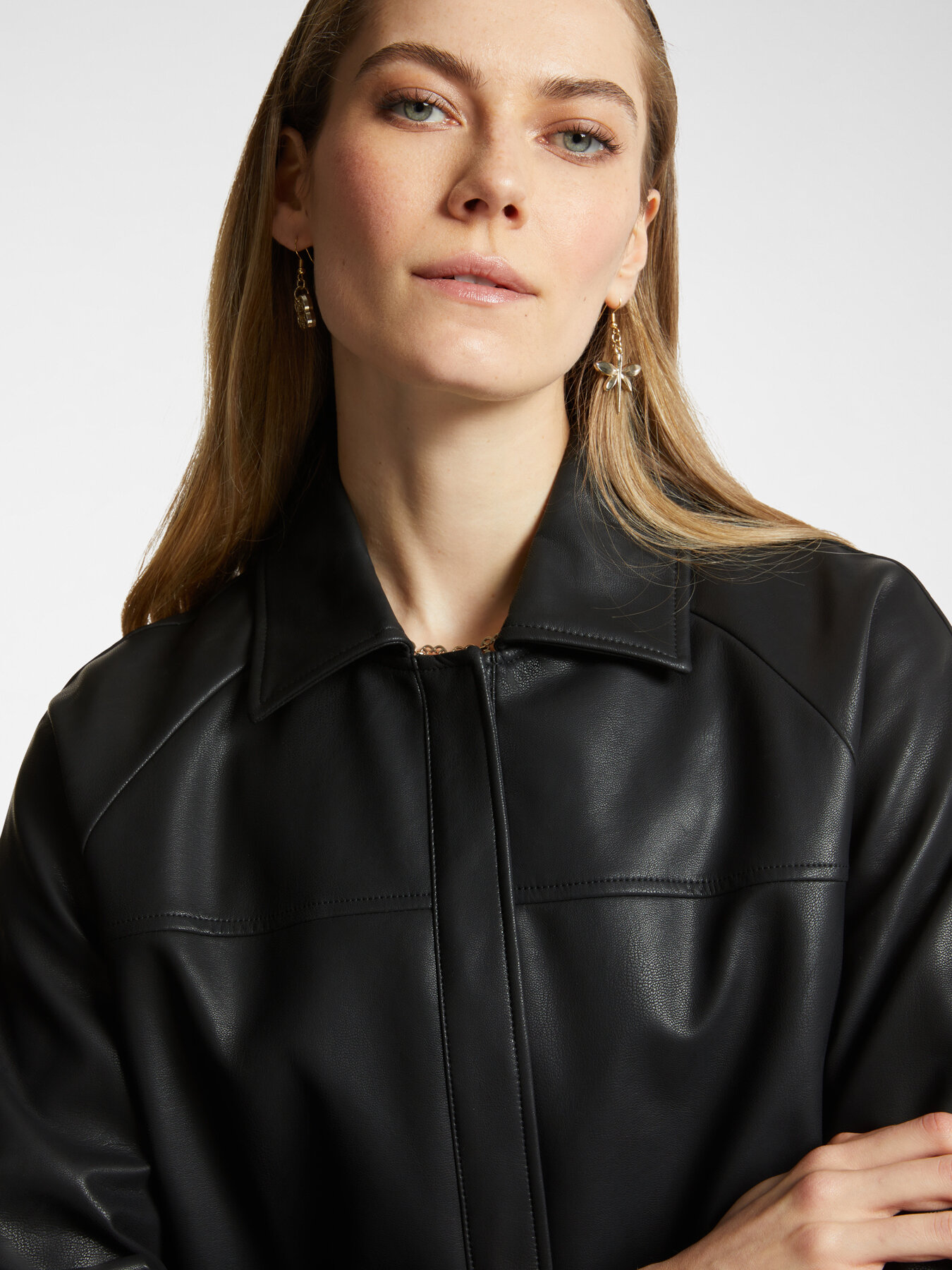 Jacke in A-Linie aus gl&auml;nzendem Stoff image number 3