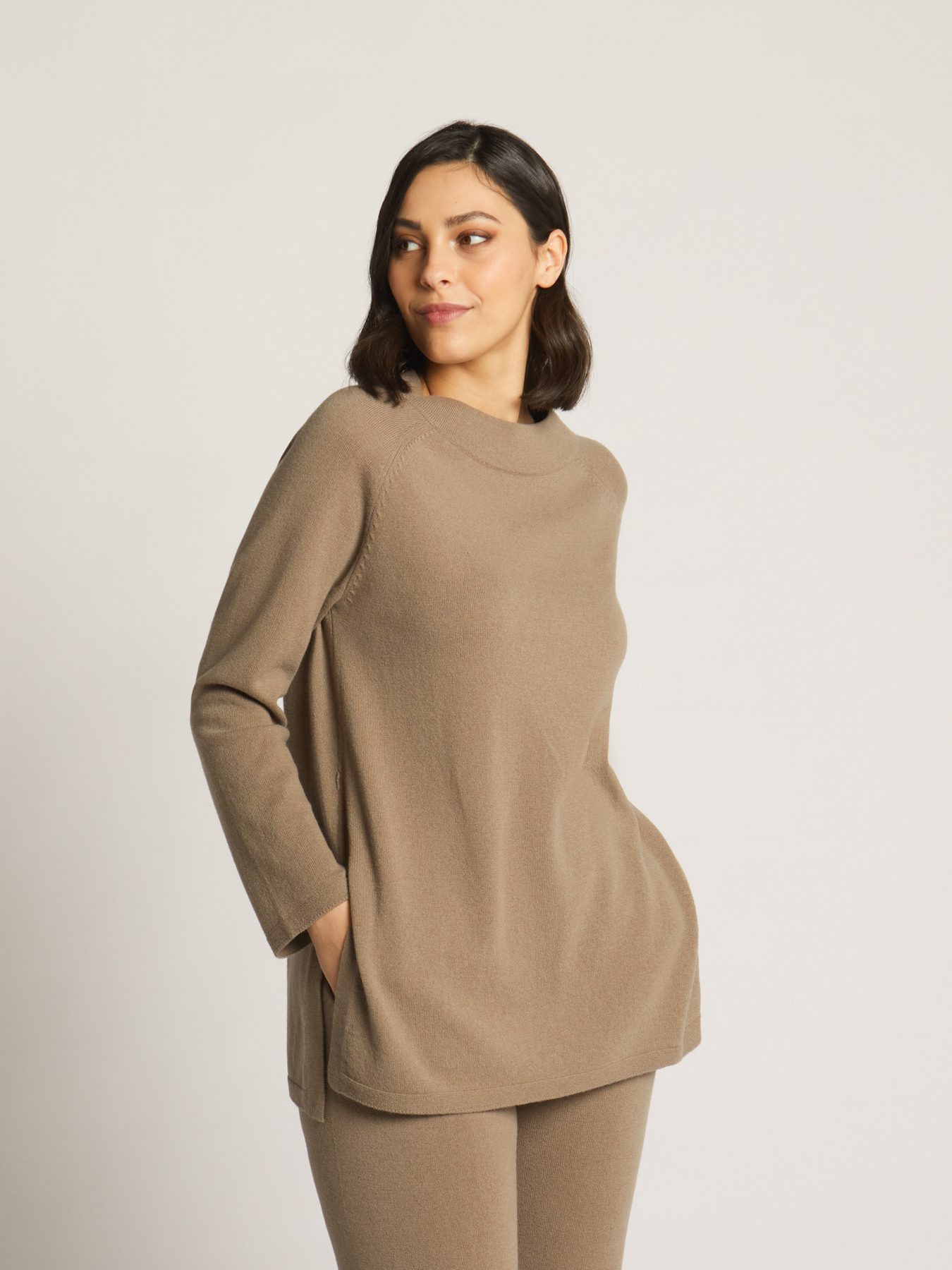 Jersey largo de lana image number 2