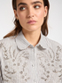 Chemise ray&eacute;e avec broderie &agrave; la main image number 3