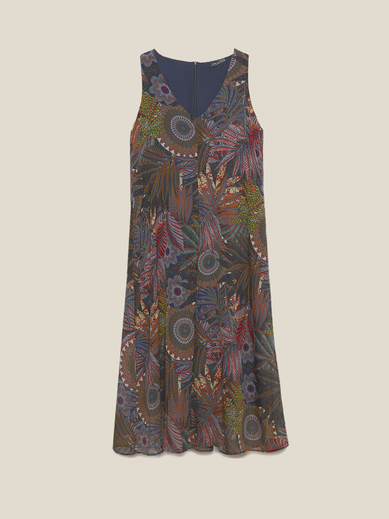 Abito lungo stampato con collana image number 4