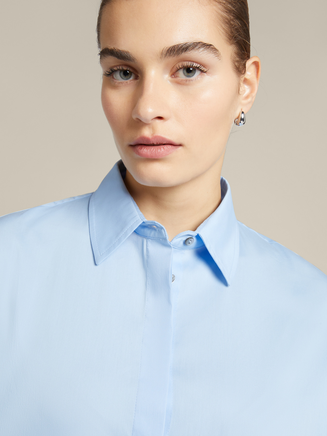 Camisa com botões atrás image number 3