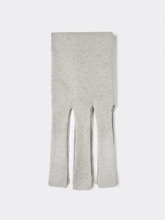 Knit scarf with long fringes