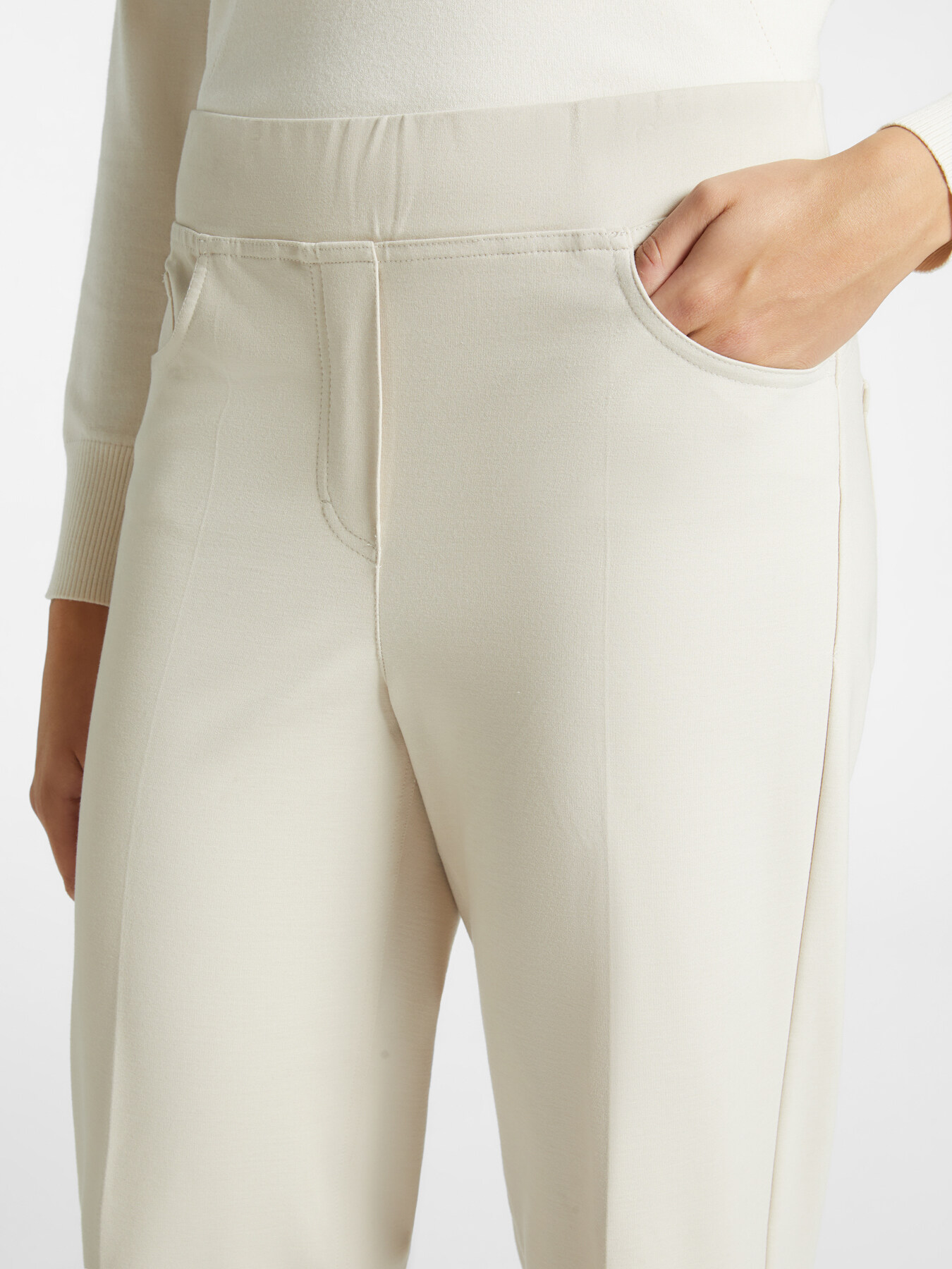 Pull-on-Hose in Maille Milano image number 3