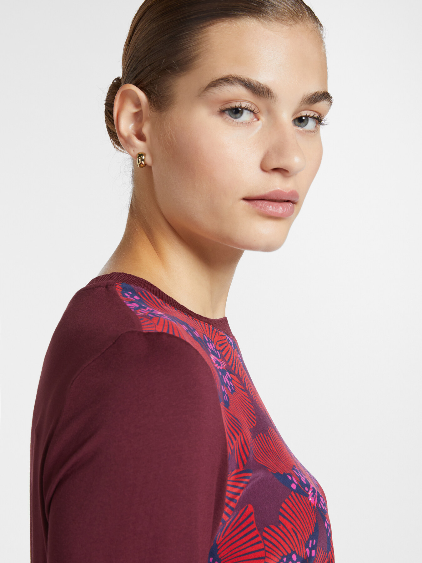 Blusa bi-material estampada image number 3