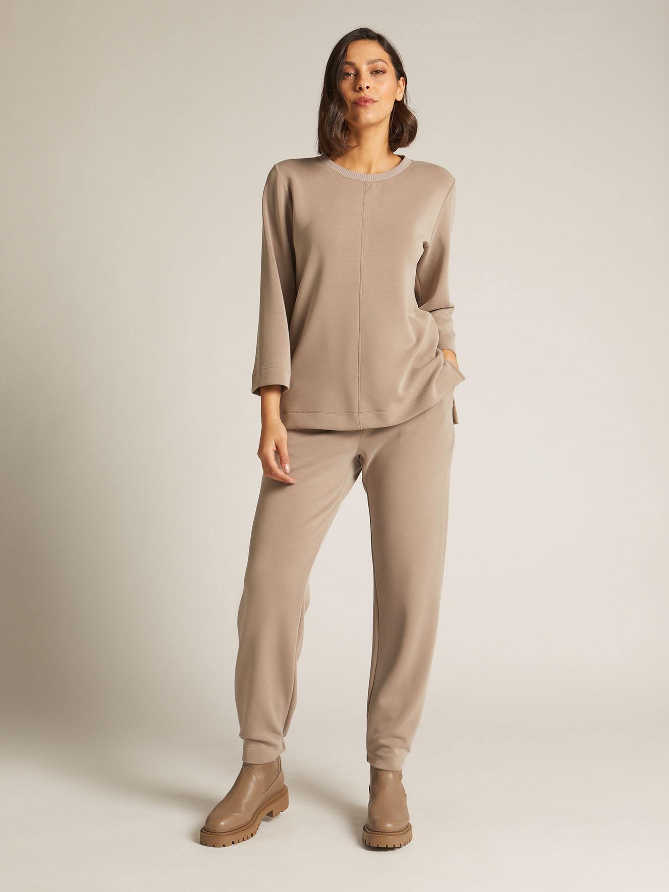 Moletom com decote canoa image number 0