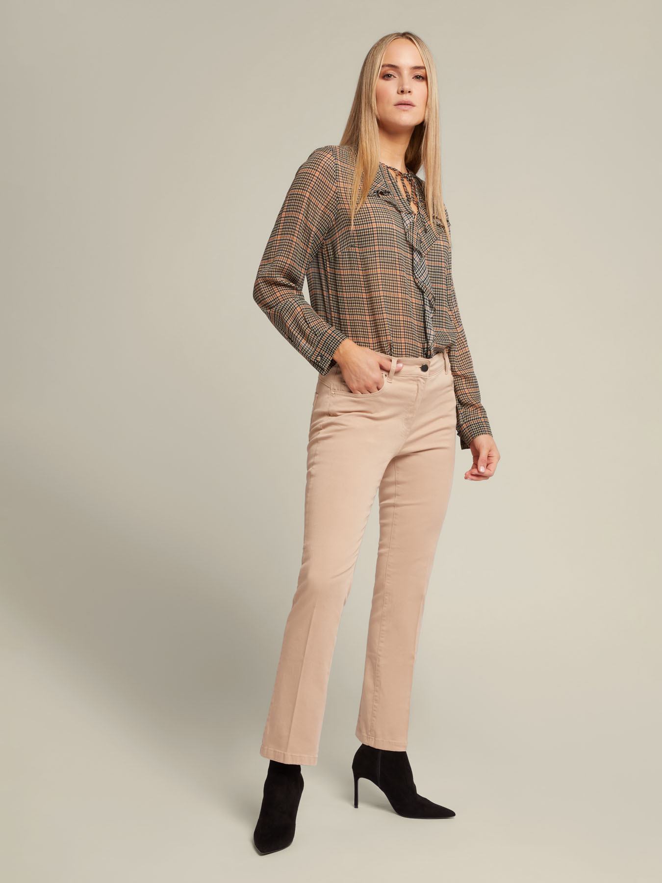 Pantaloni in drill stretch image number 0