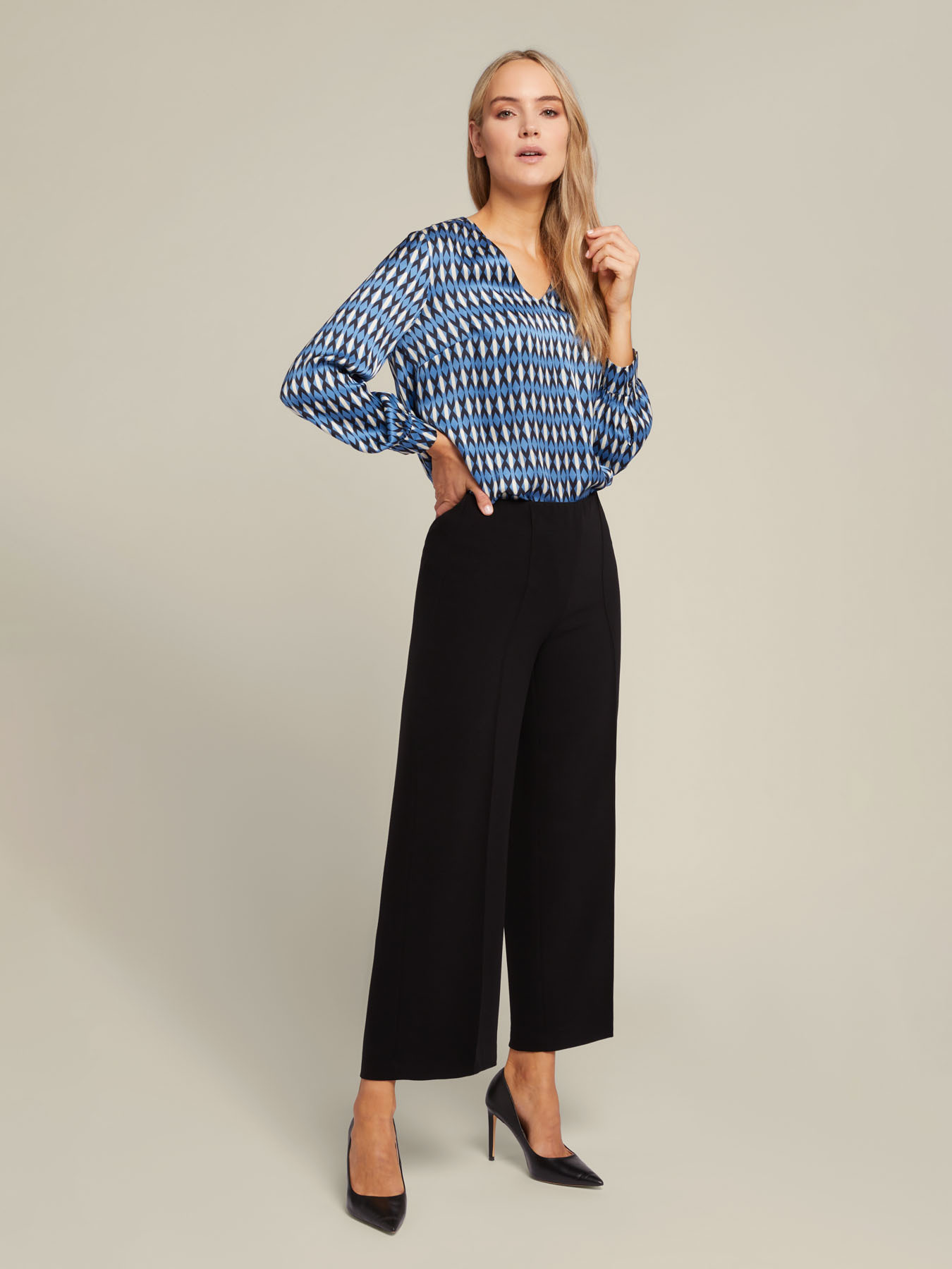 Cal&ccedil;as cropped em cady image number 4