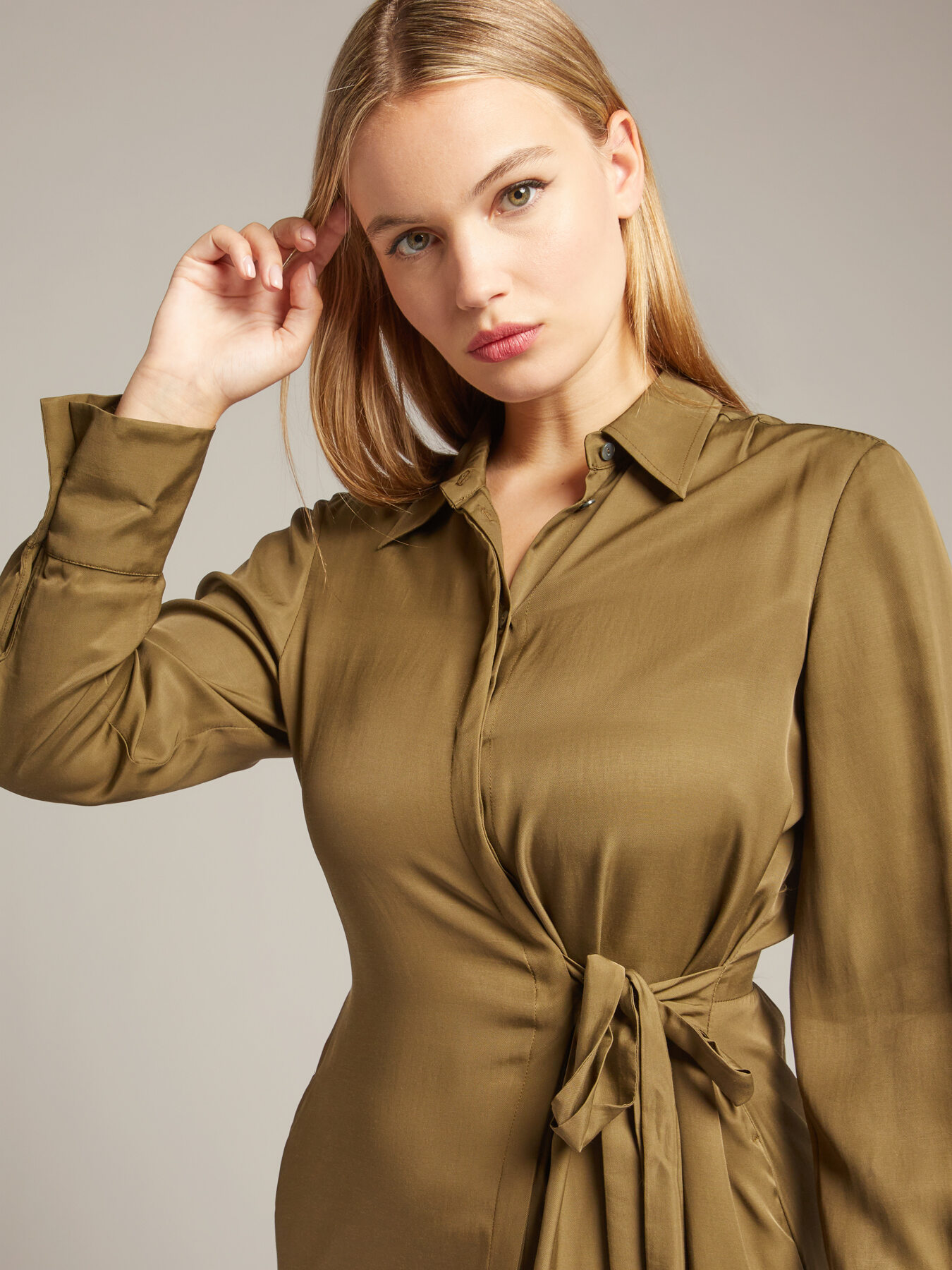 Elegantes Kleid mit Schleife image number 3