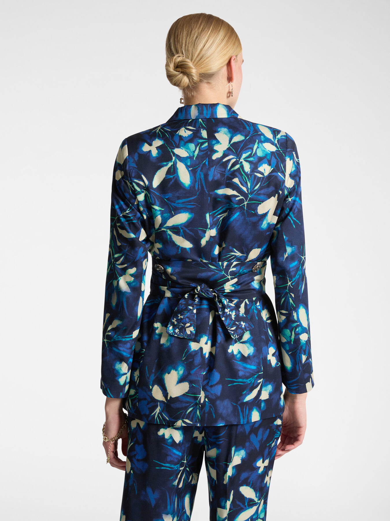 Giacca elegante stampata con cintura image number 1