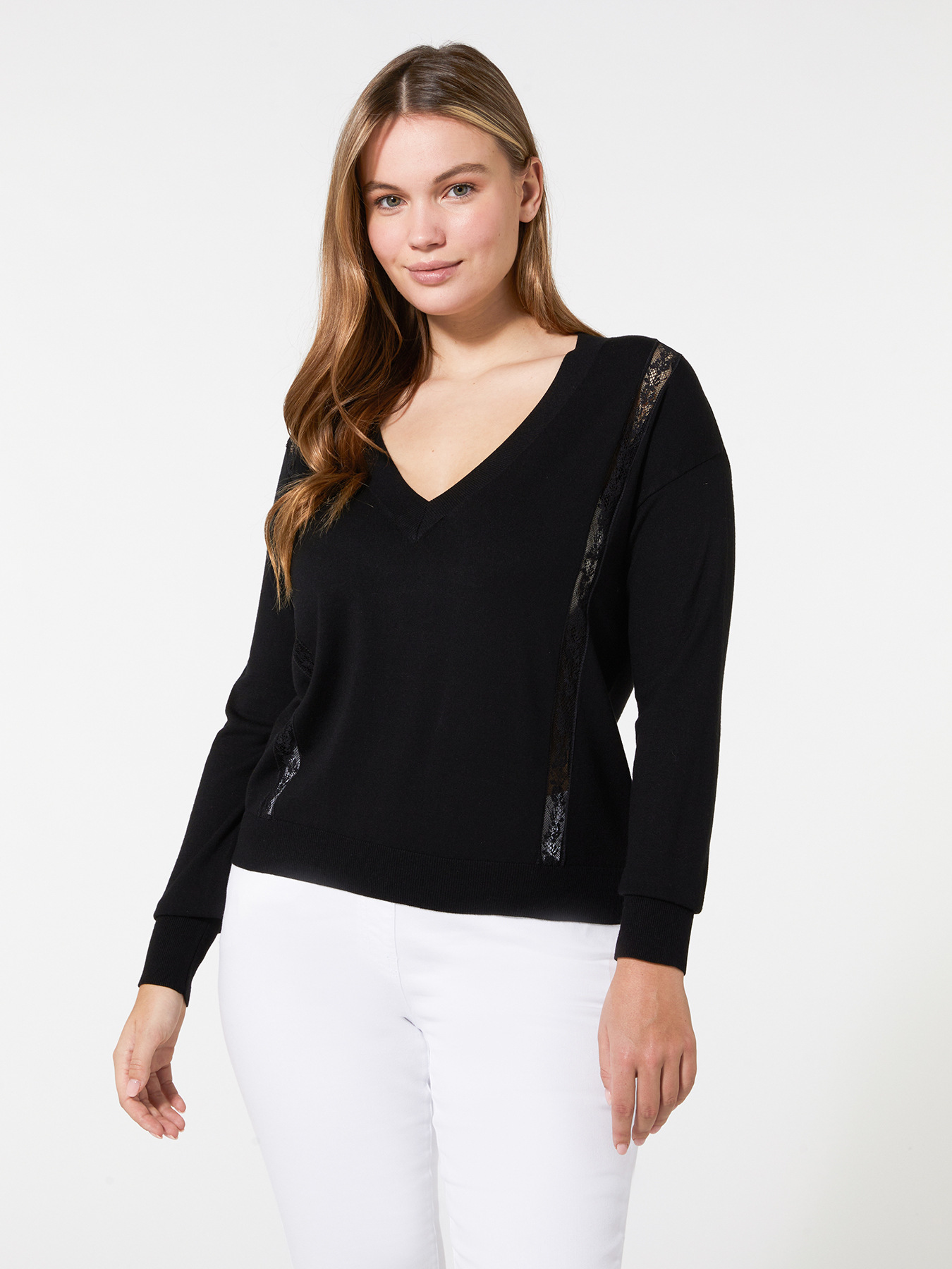 Camisola em ecoviscose com aplica&ccedil;&otilde;es em renda image number 1