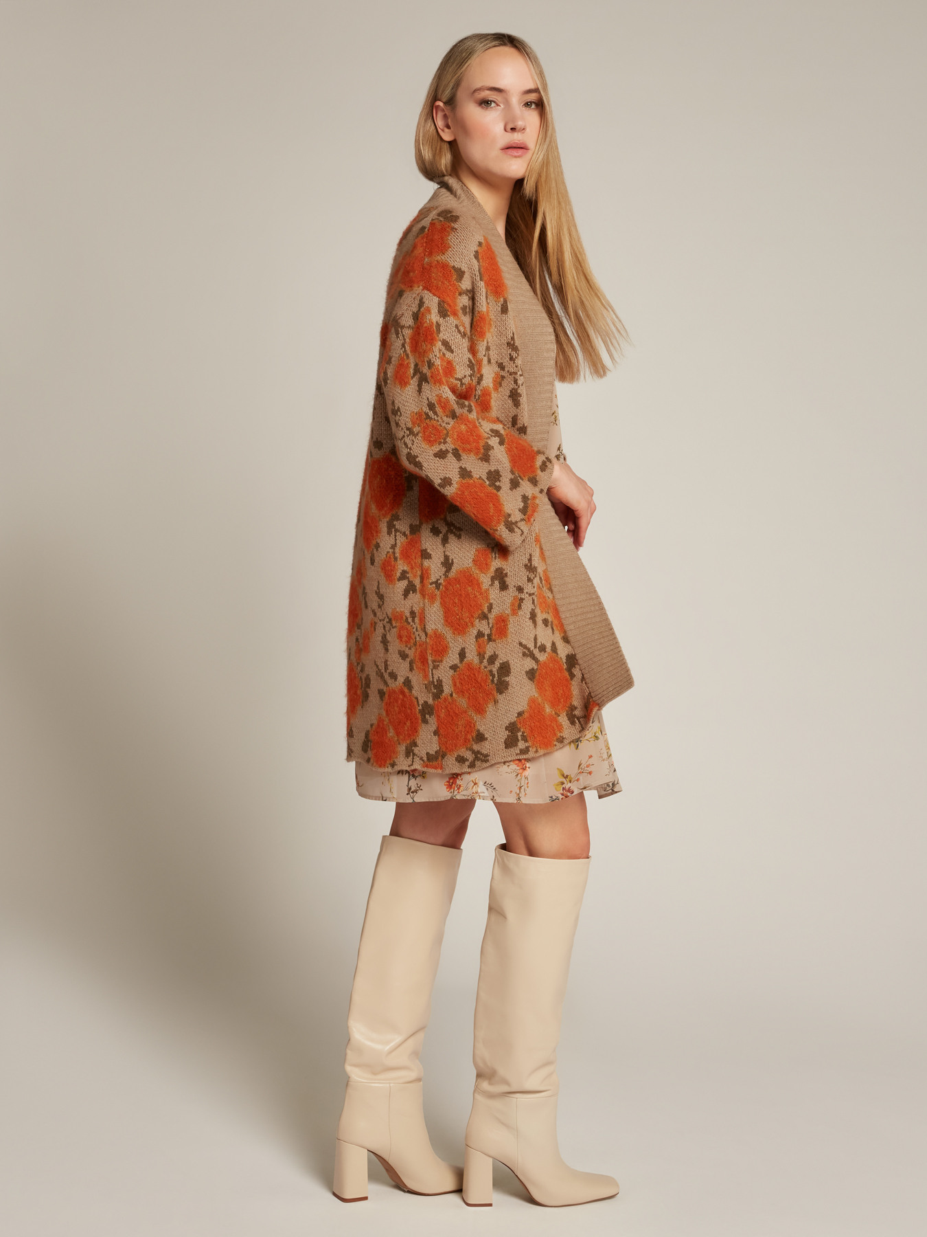 Maxi cardigan en jacquard &agrave; fleurs image number 1