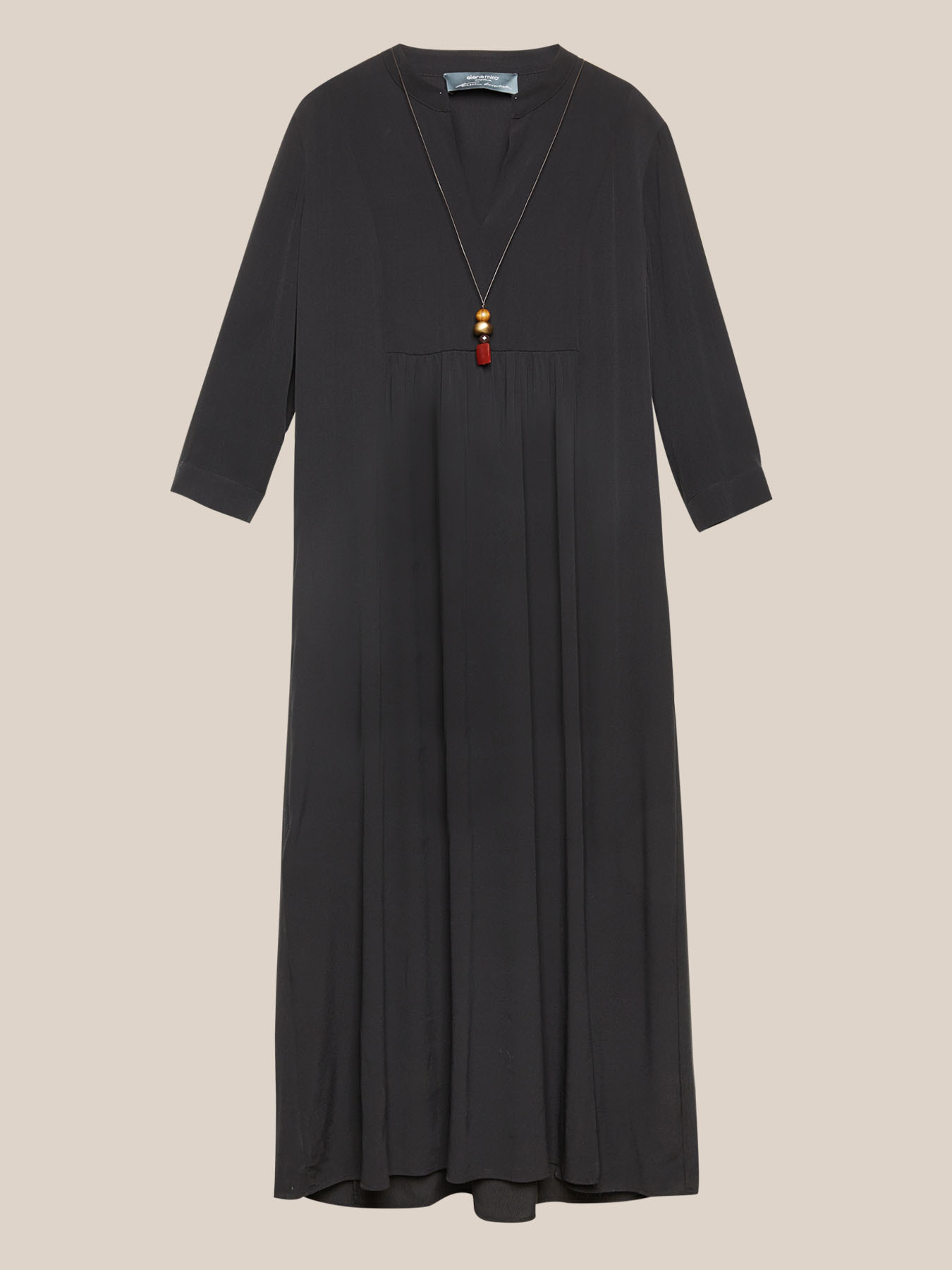 Robe longue avec collier image number 3