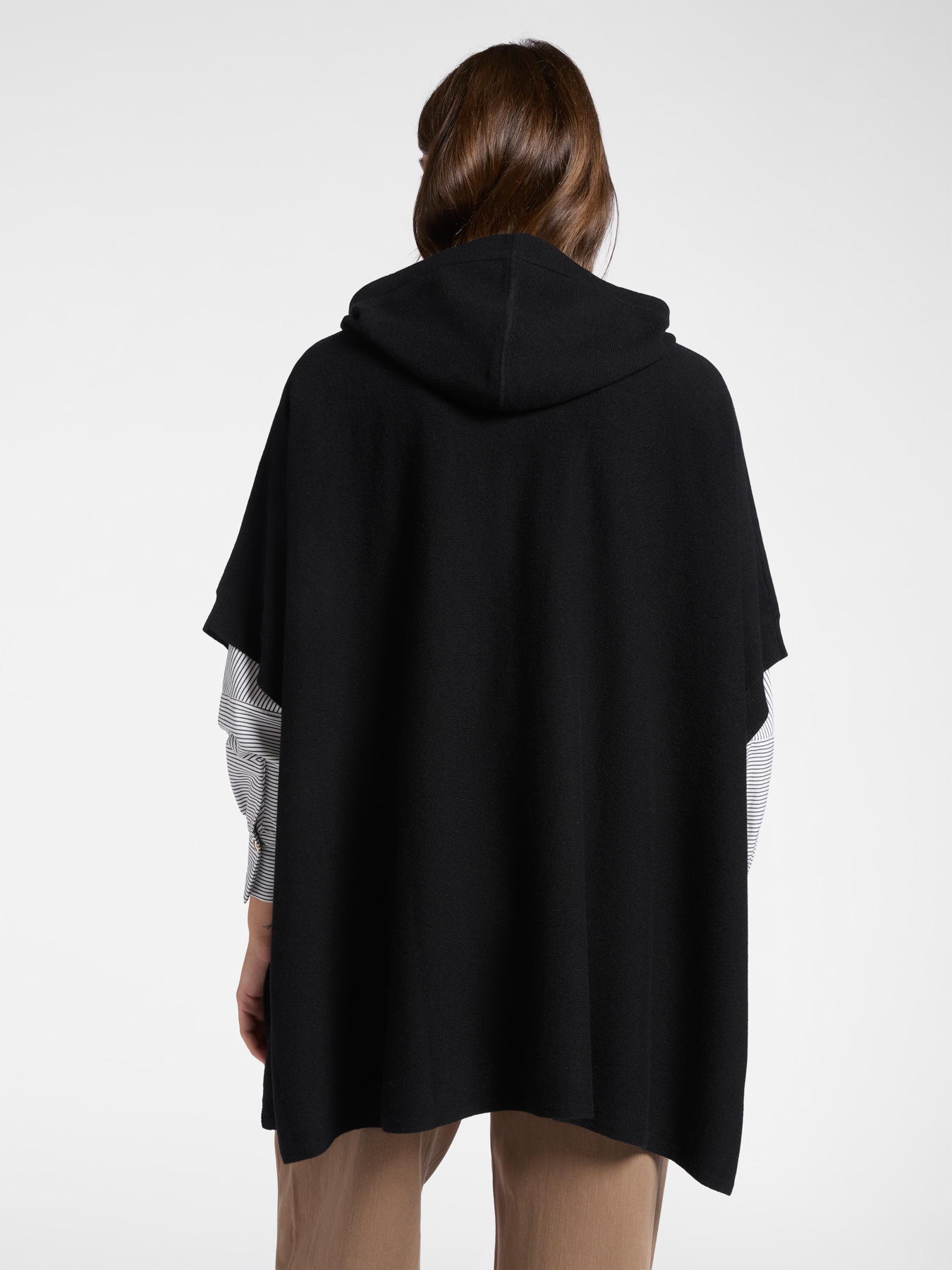 Pure wool cape image number 1