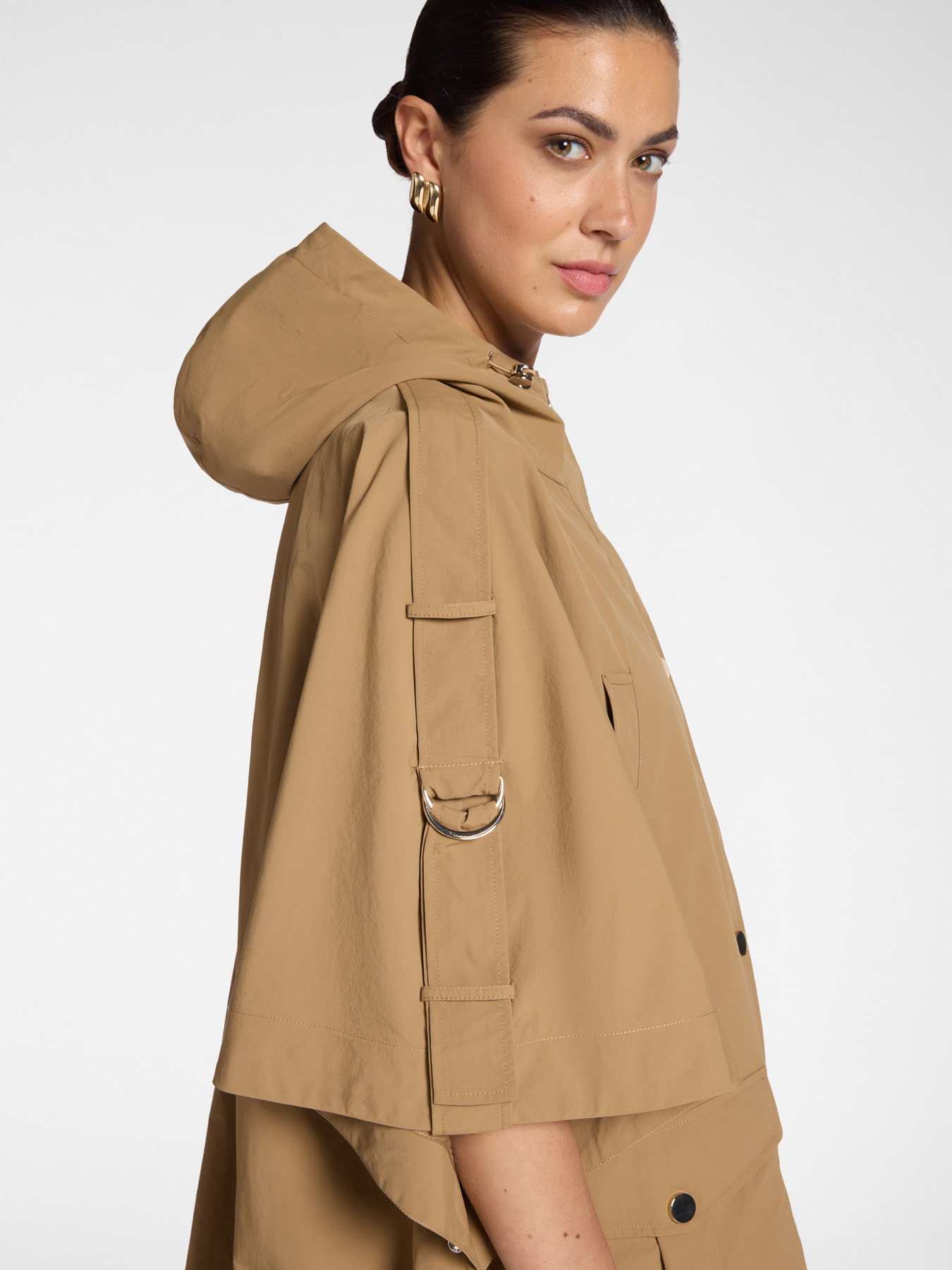 Parka oversize con capucha image number 3