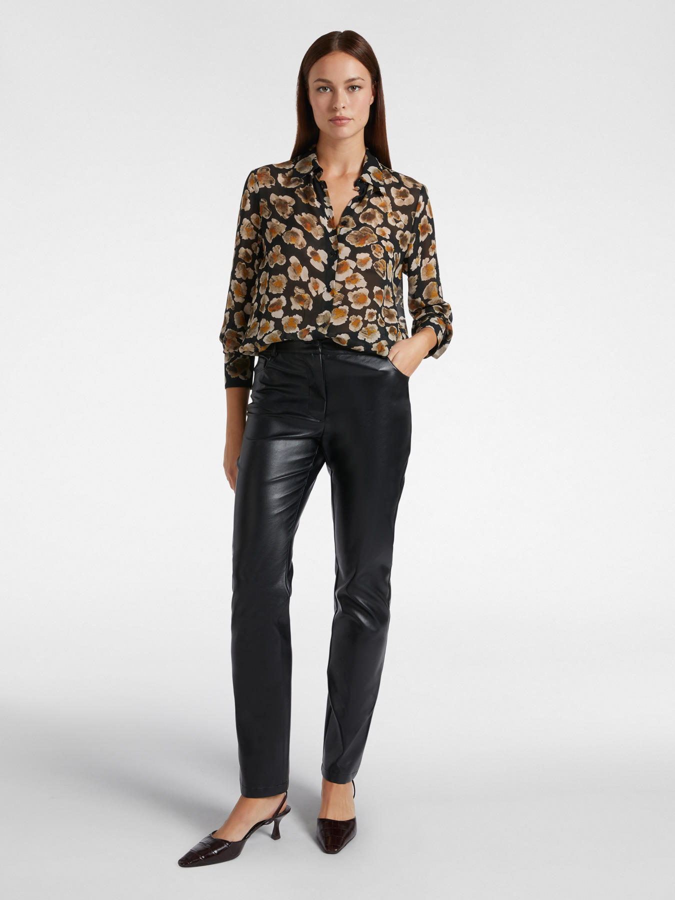 Gebl&uuml;mte Hemdbluse aus Georgette image number 2