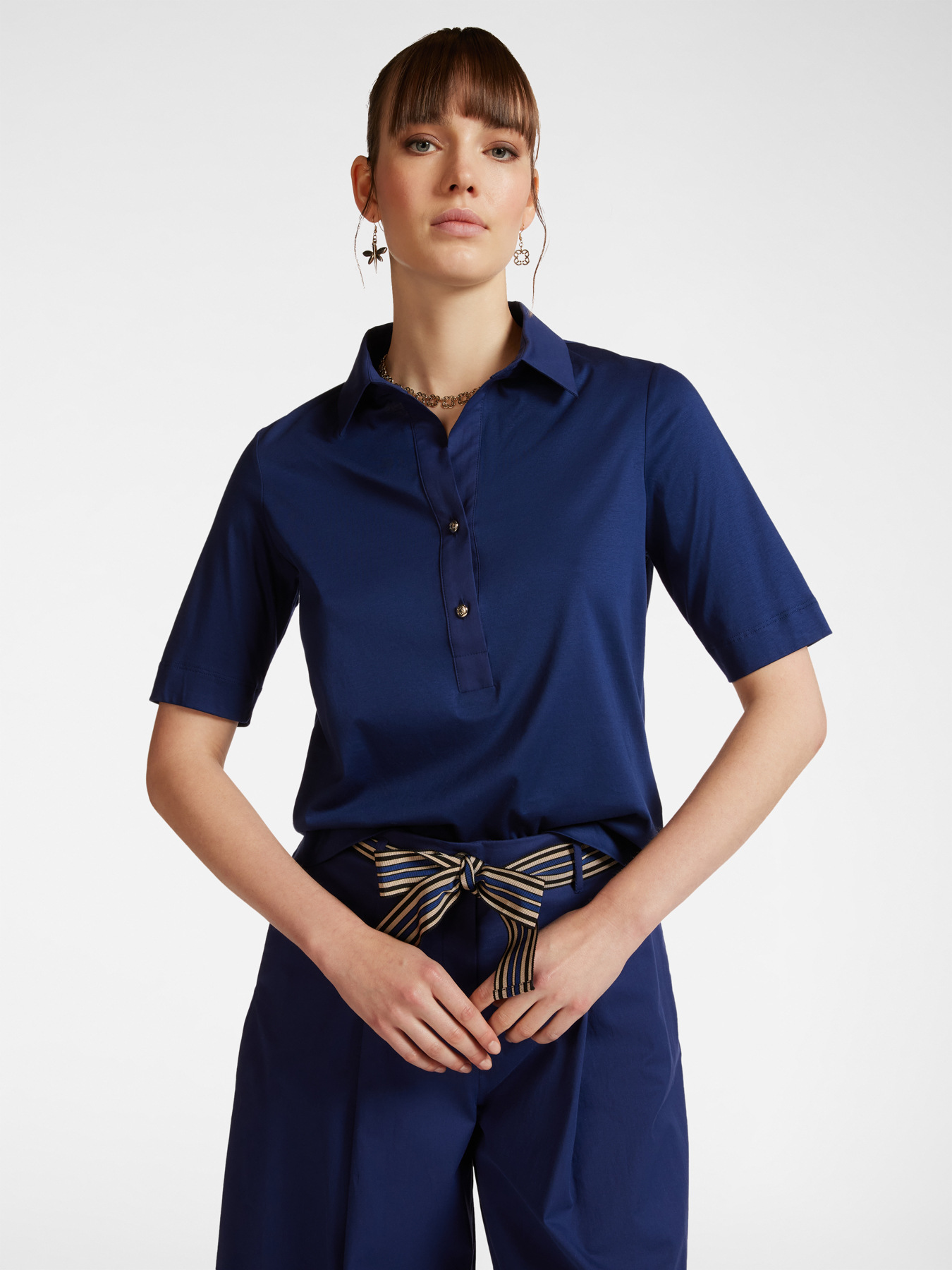 T-shirt with collar and buttons image number 0