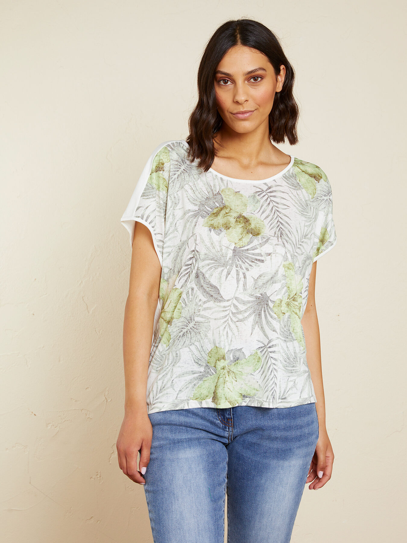 T-shirt con stampa foliage image number 0