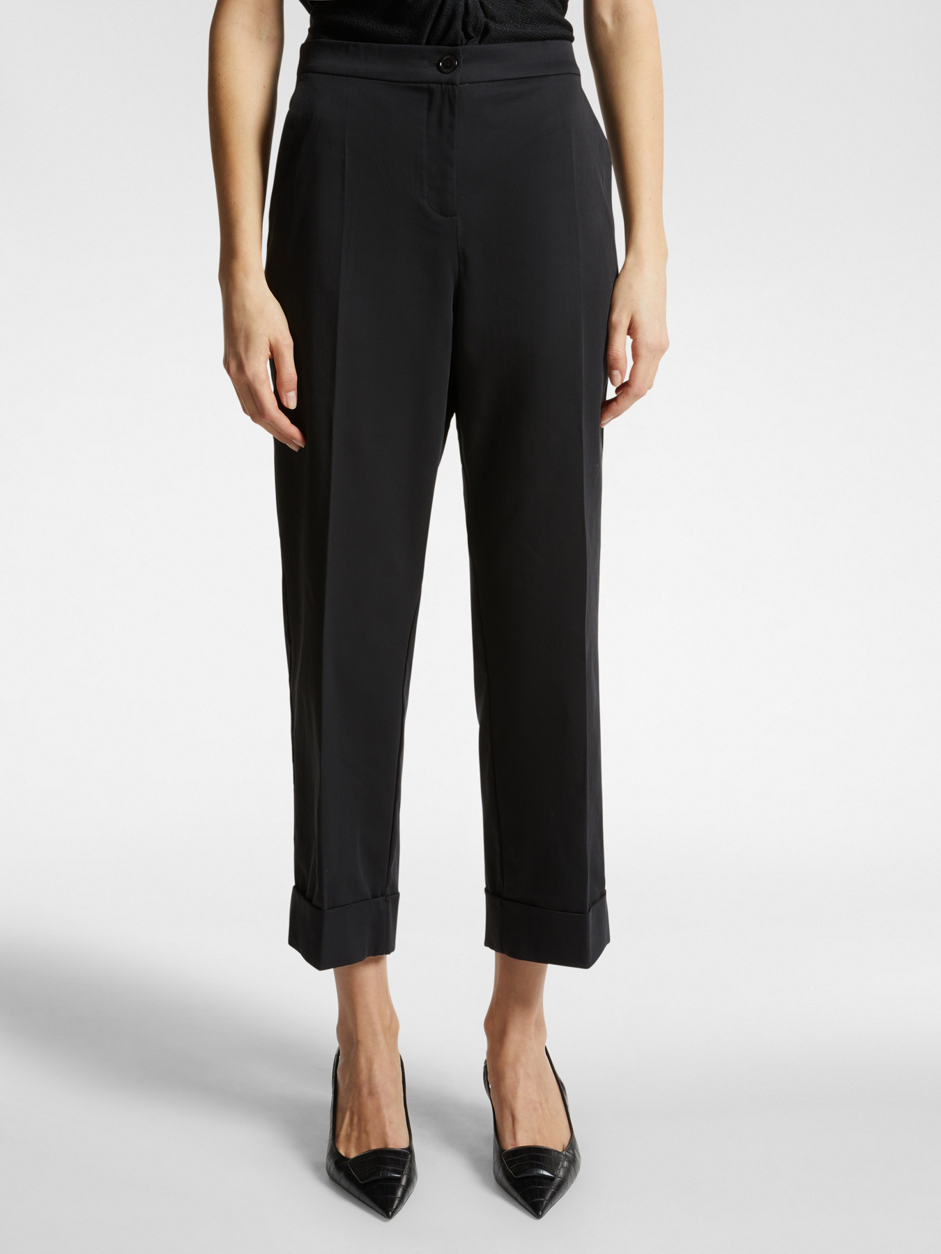 Cropped trousers with cuffs image number 2