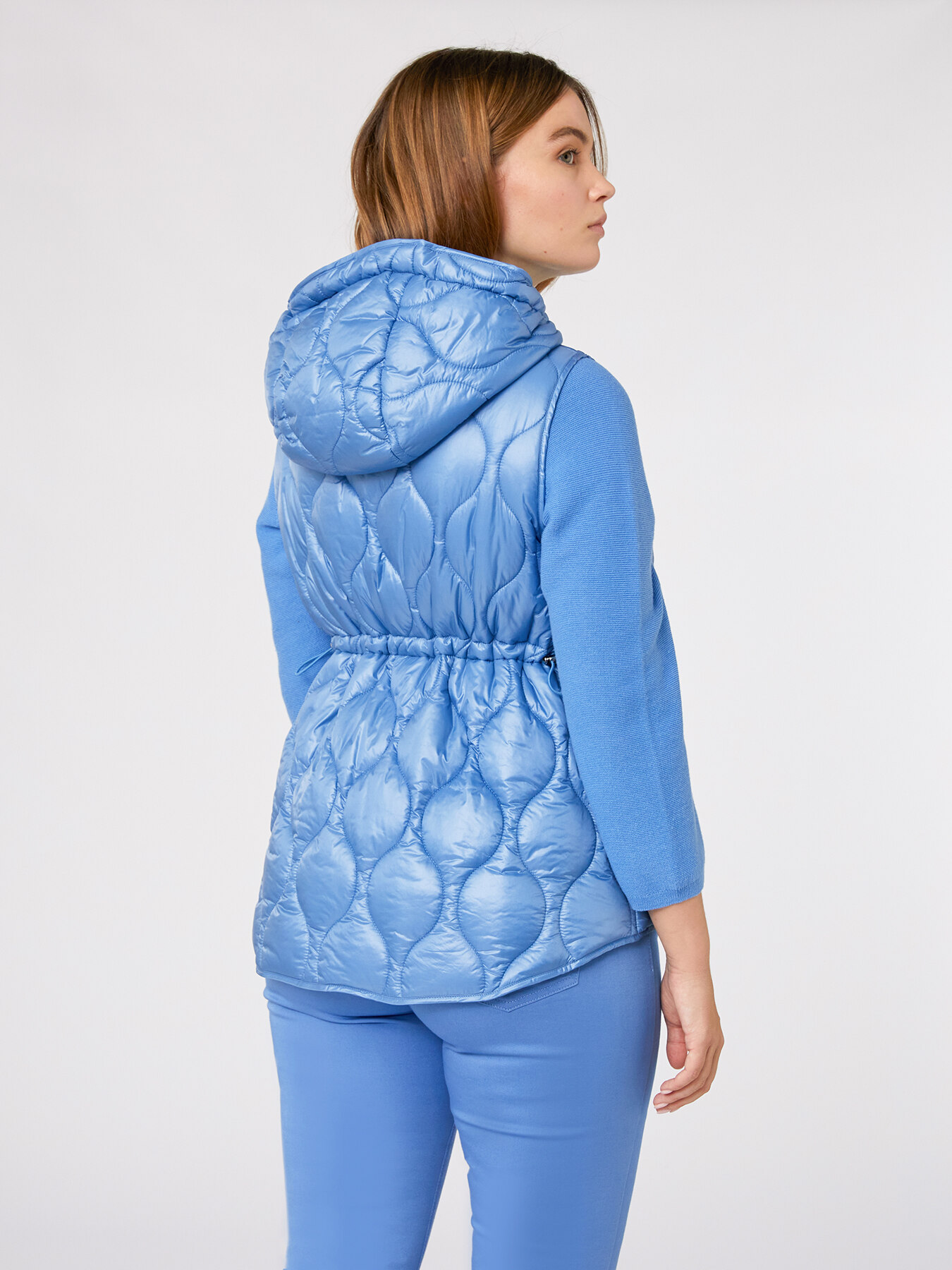 Gilet imbottito con cappuccio image number 2