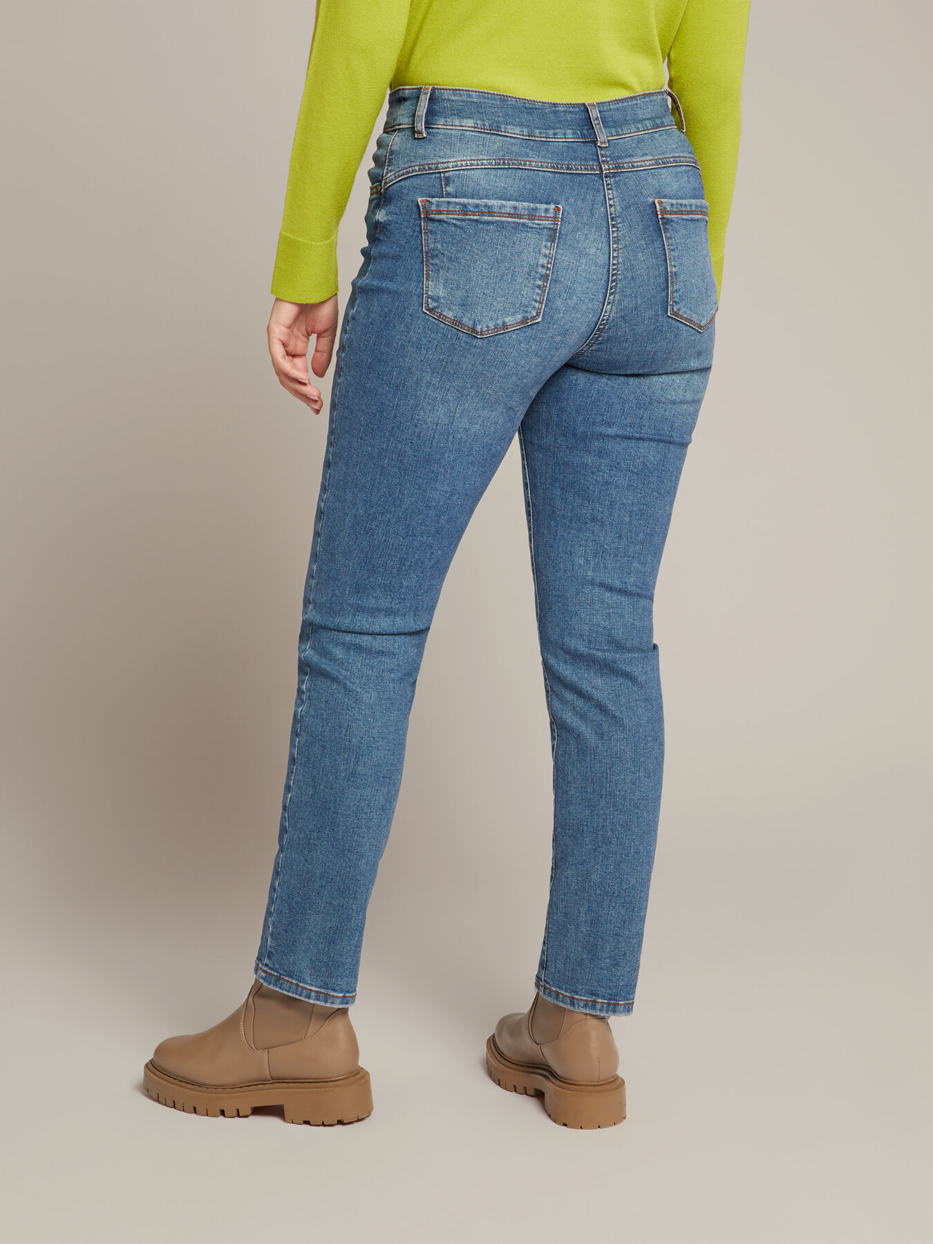 Hellblaue Skinny-Jeans image number 2