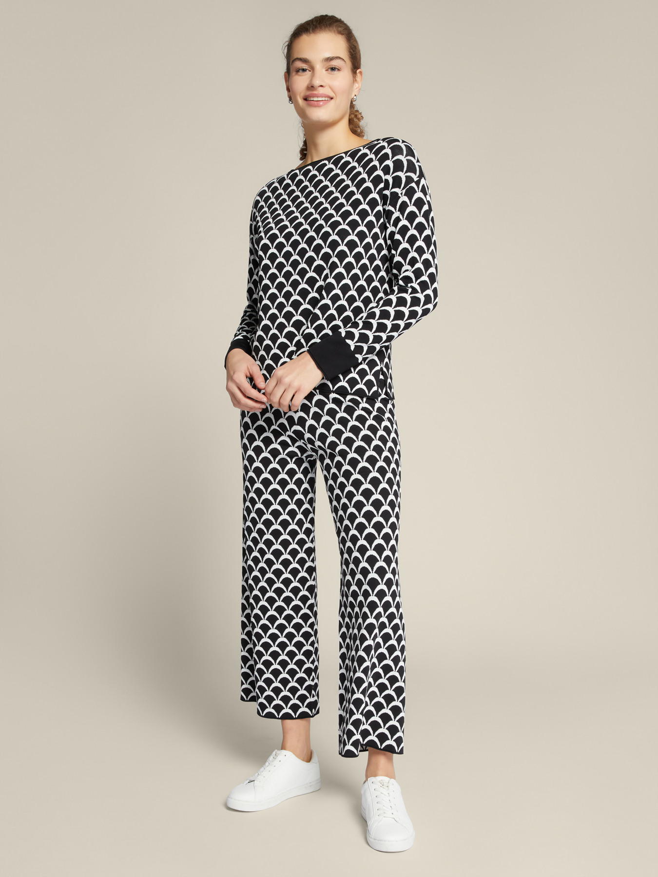 ECOVERO™ viscose sweater with wave pattern image number 2