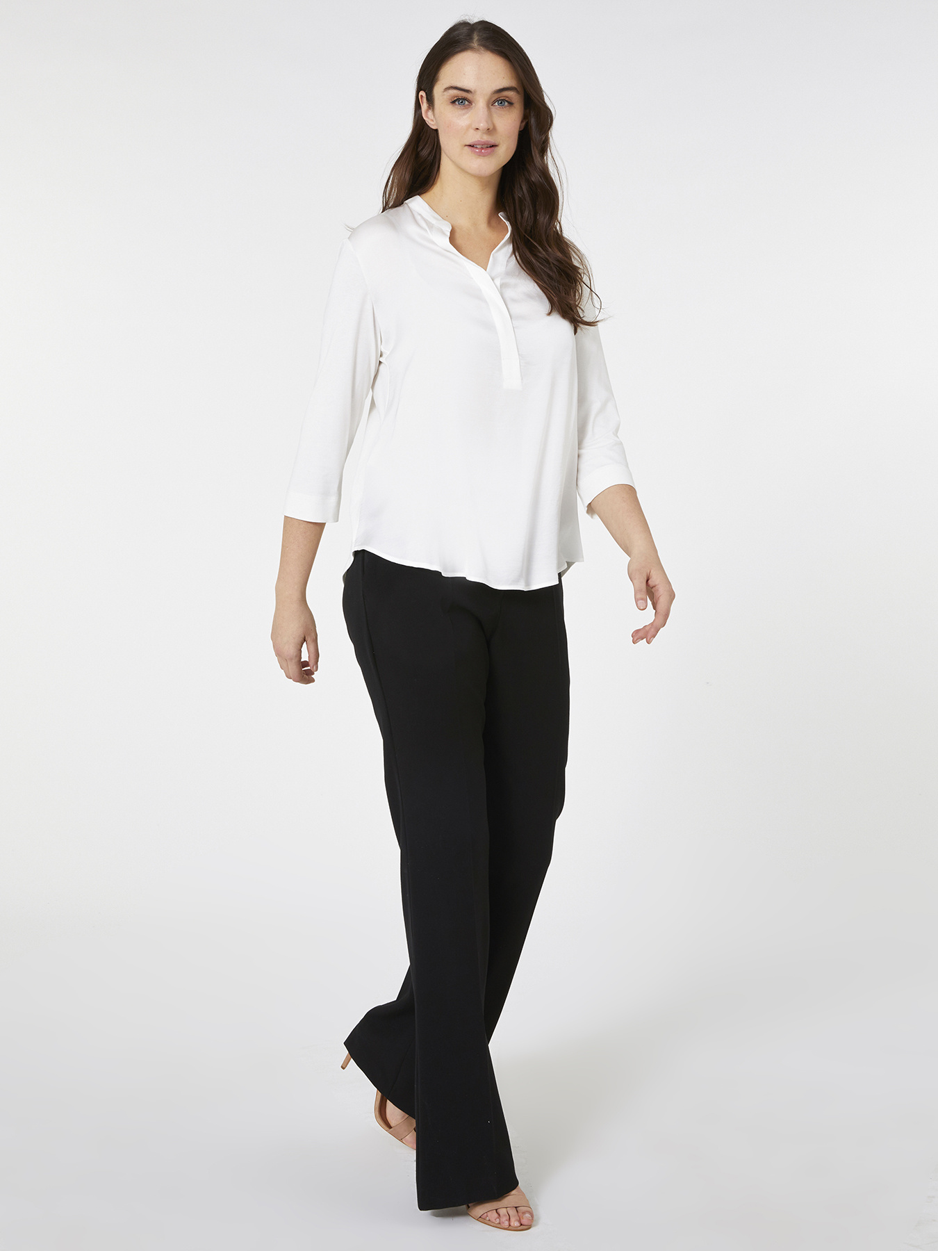 T-SHIRT EM MATERIAL DUPLO UNIDO - TECIDO VERDE image number 0