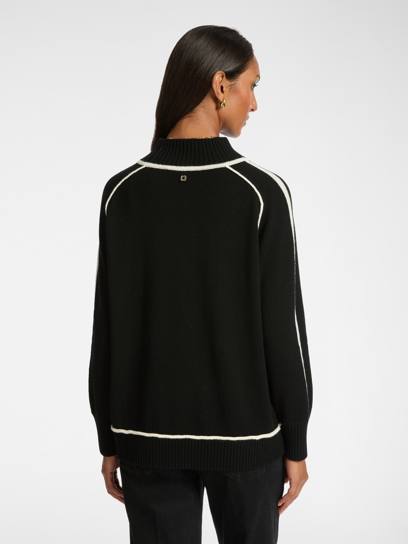 Wool jumper with contrasting edges image number 1
