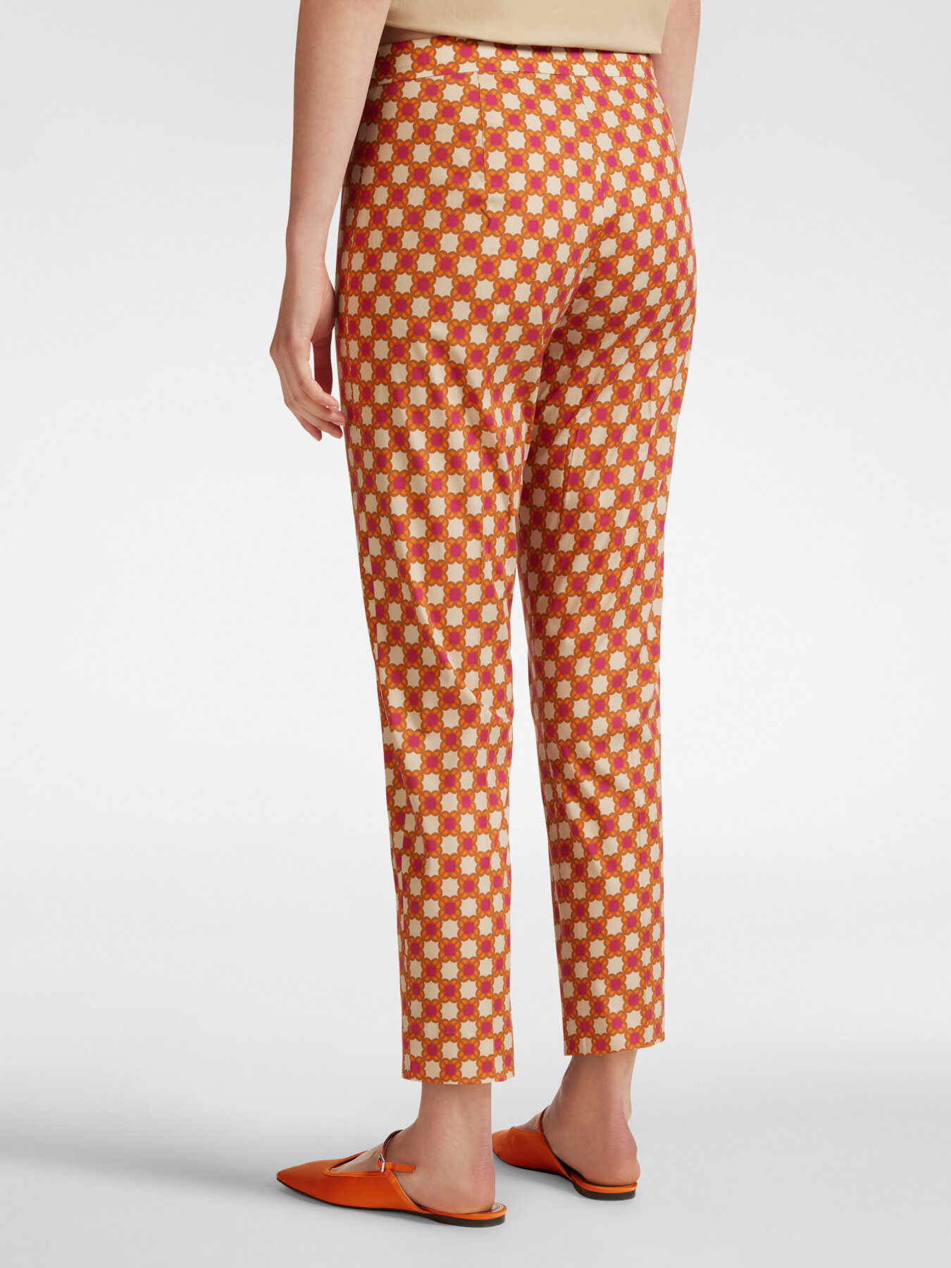 Pantalones rectos estampados image number 1