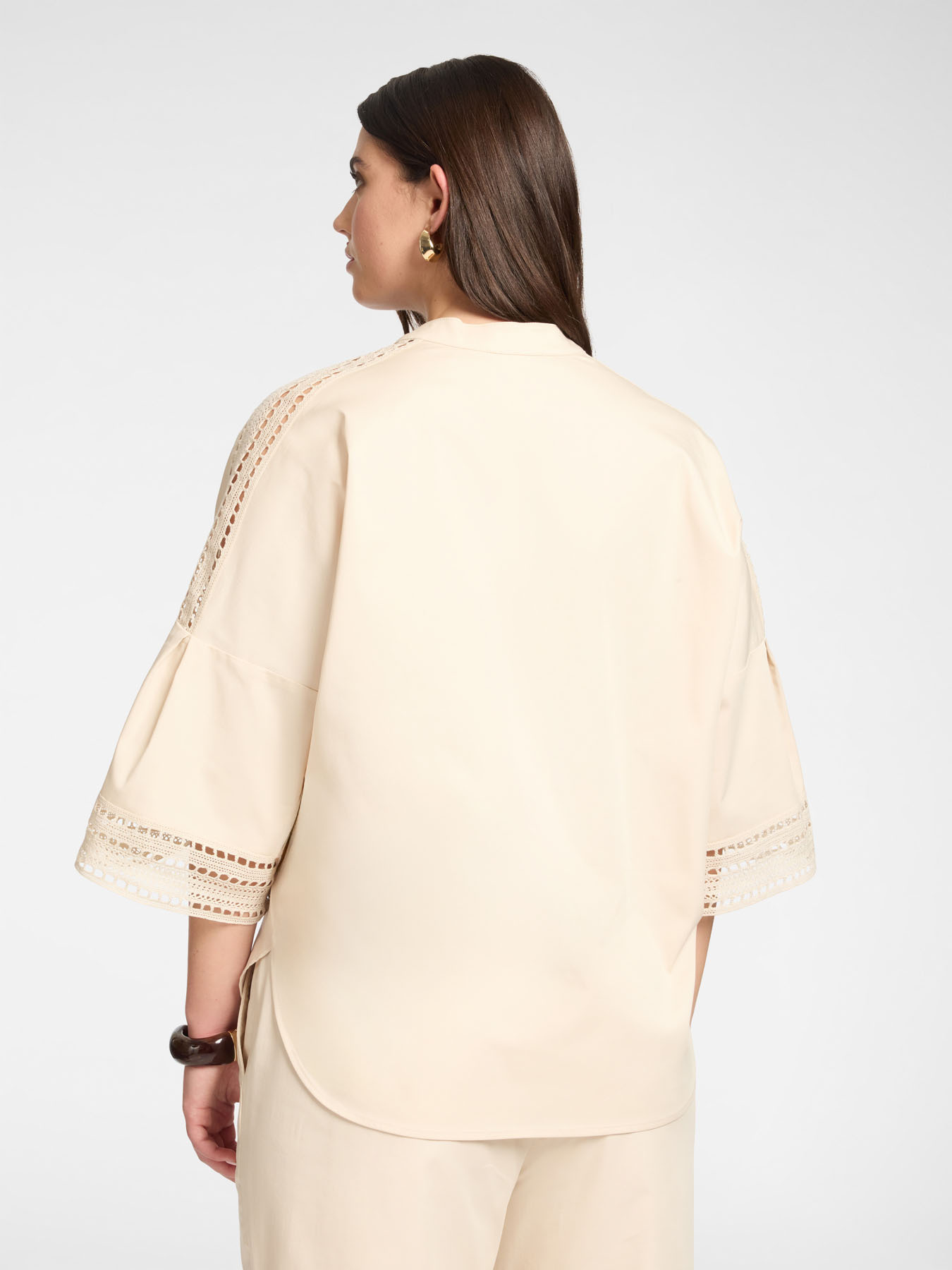 Camisa mezcla algod&oacute;n con detalles de encaje image number 1