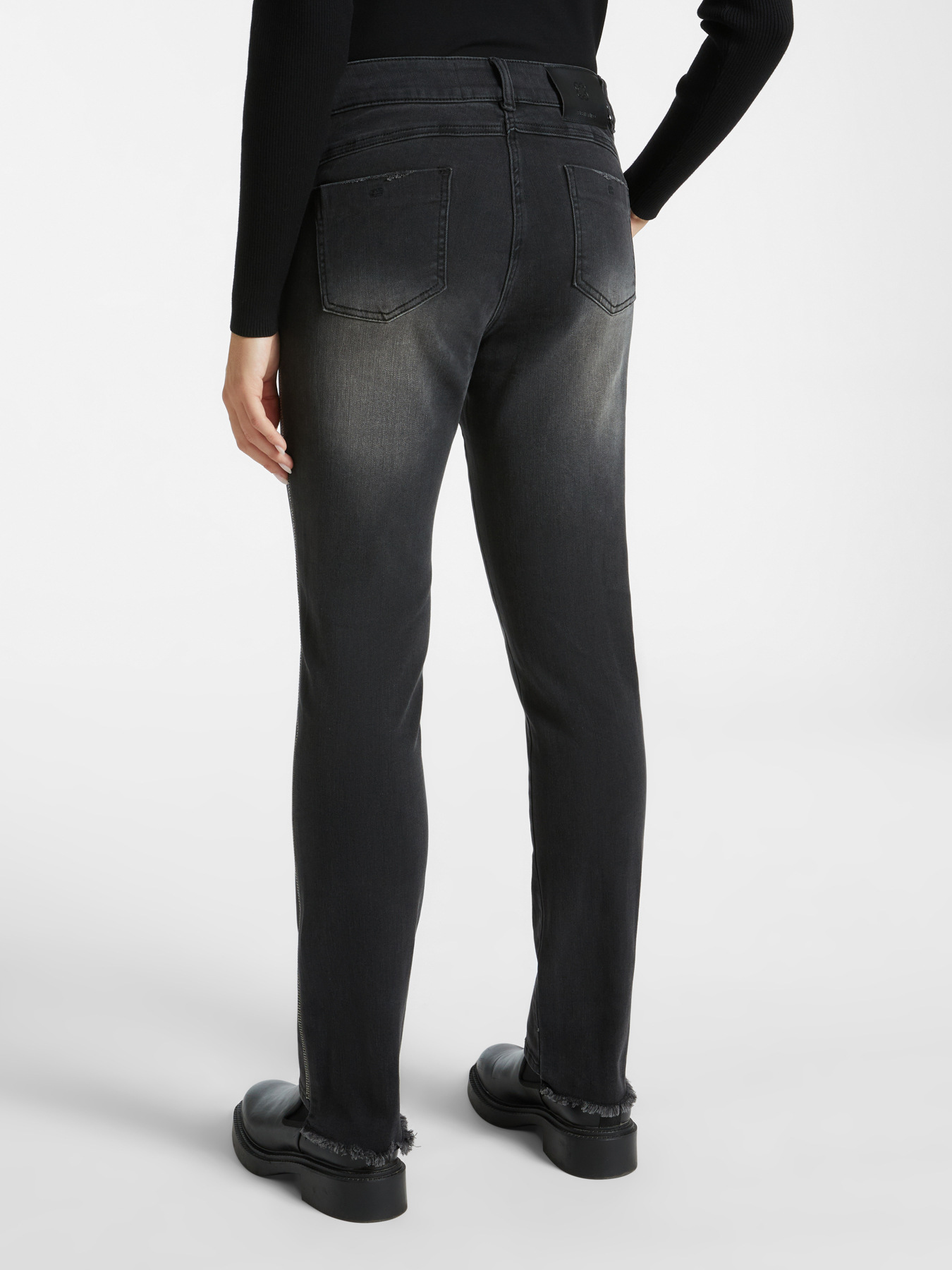 Vaqueros luxury image number 1