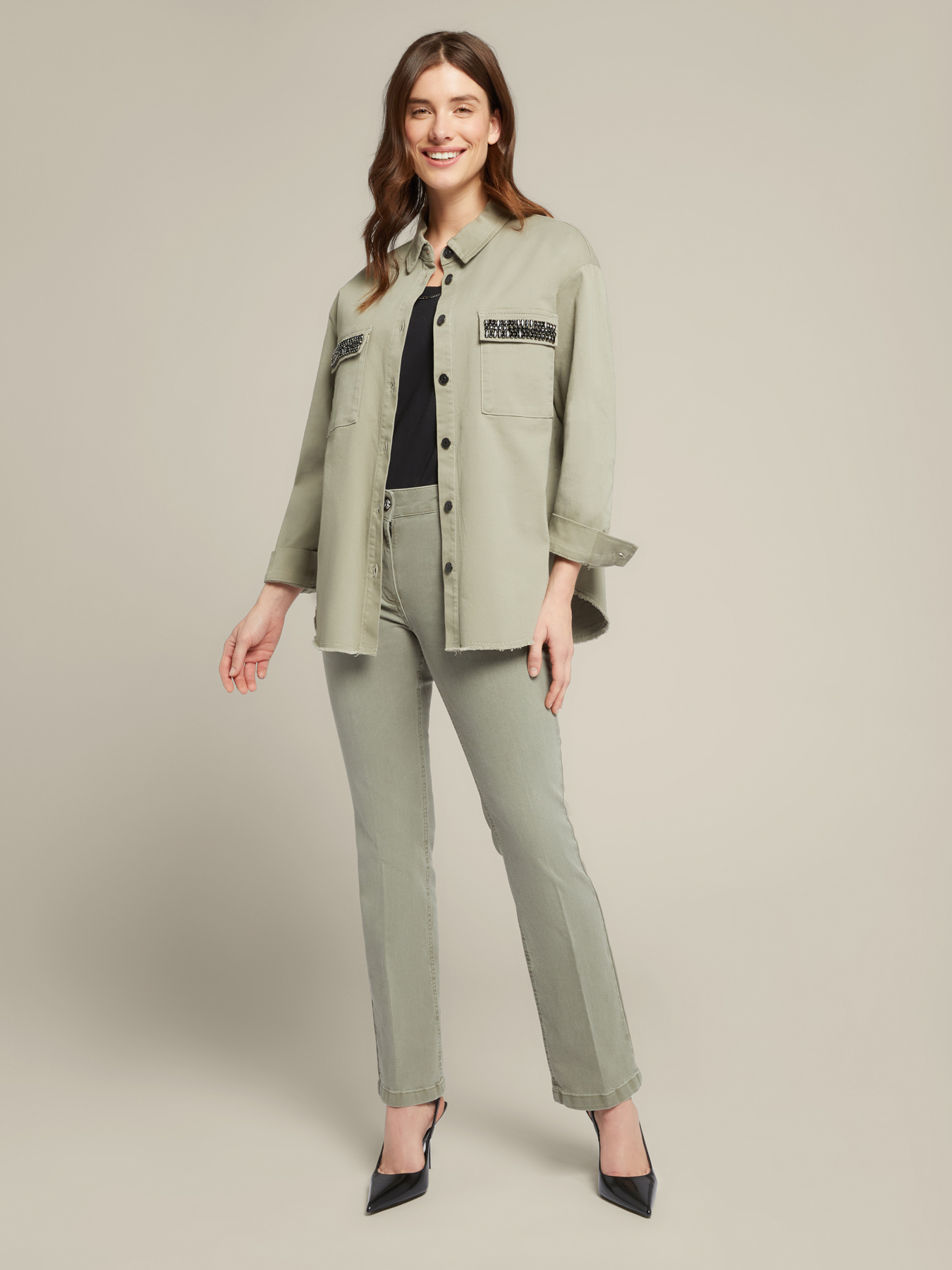 Camisa de algodão sustentável com bordado image number 4