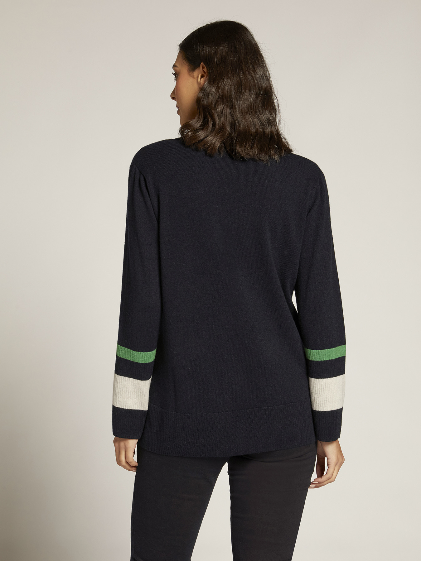 Jersey de lana con mangas de rayas image number 1