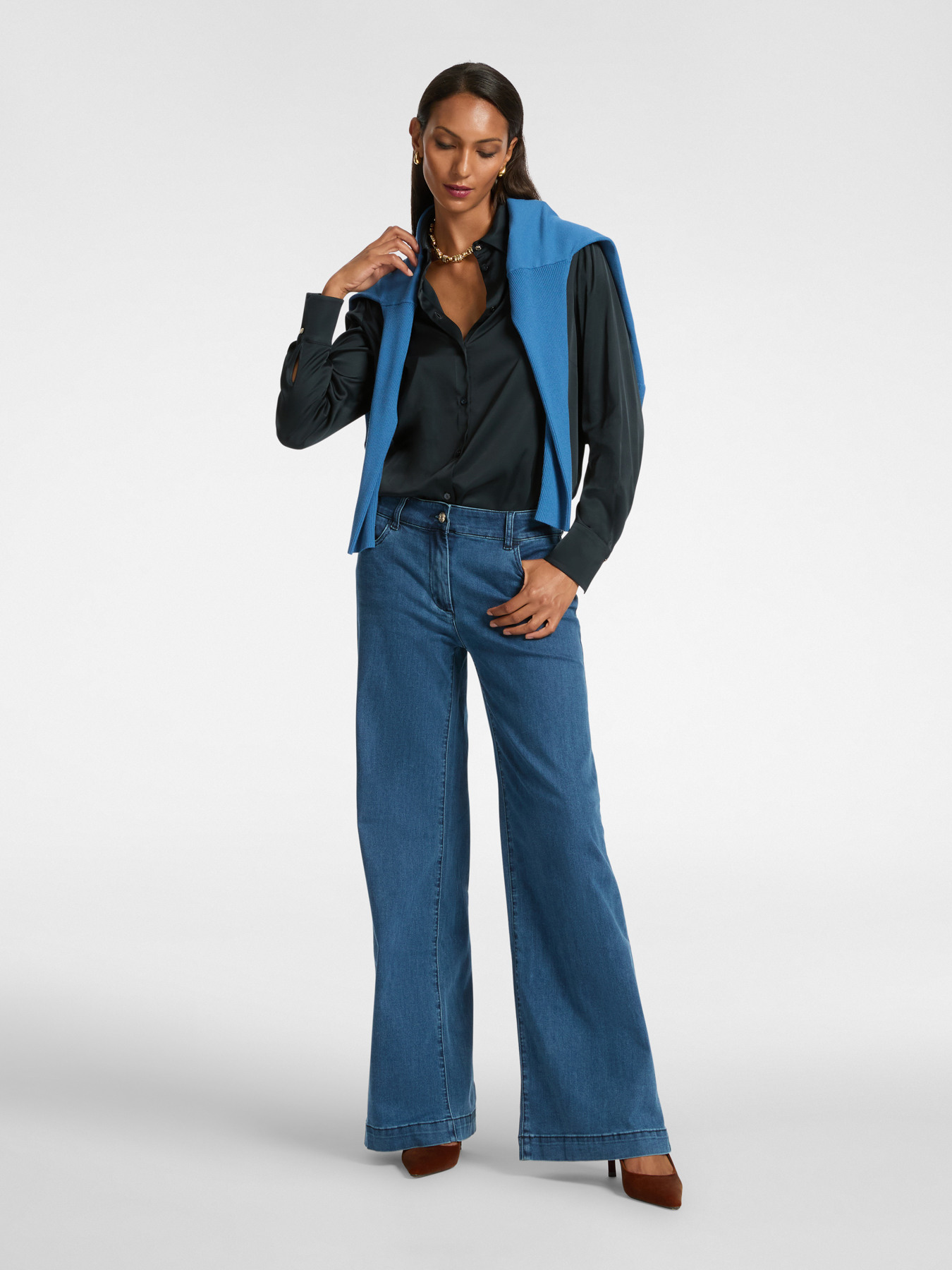 Chemise en satin extensible image number 2