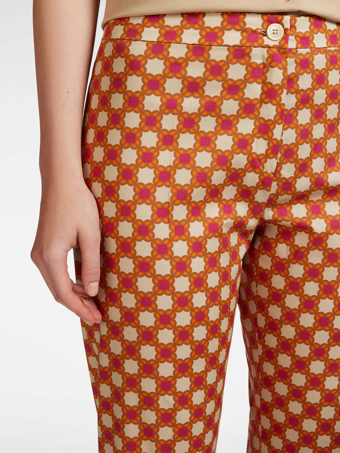 Straight printed trousers image number 3