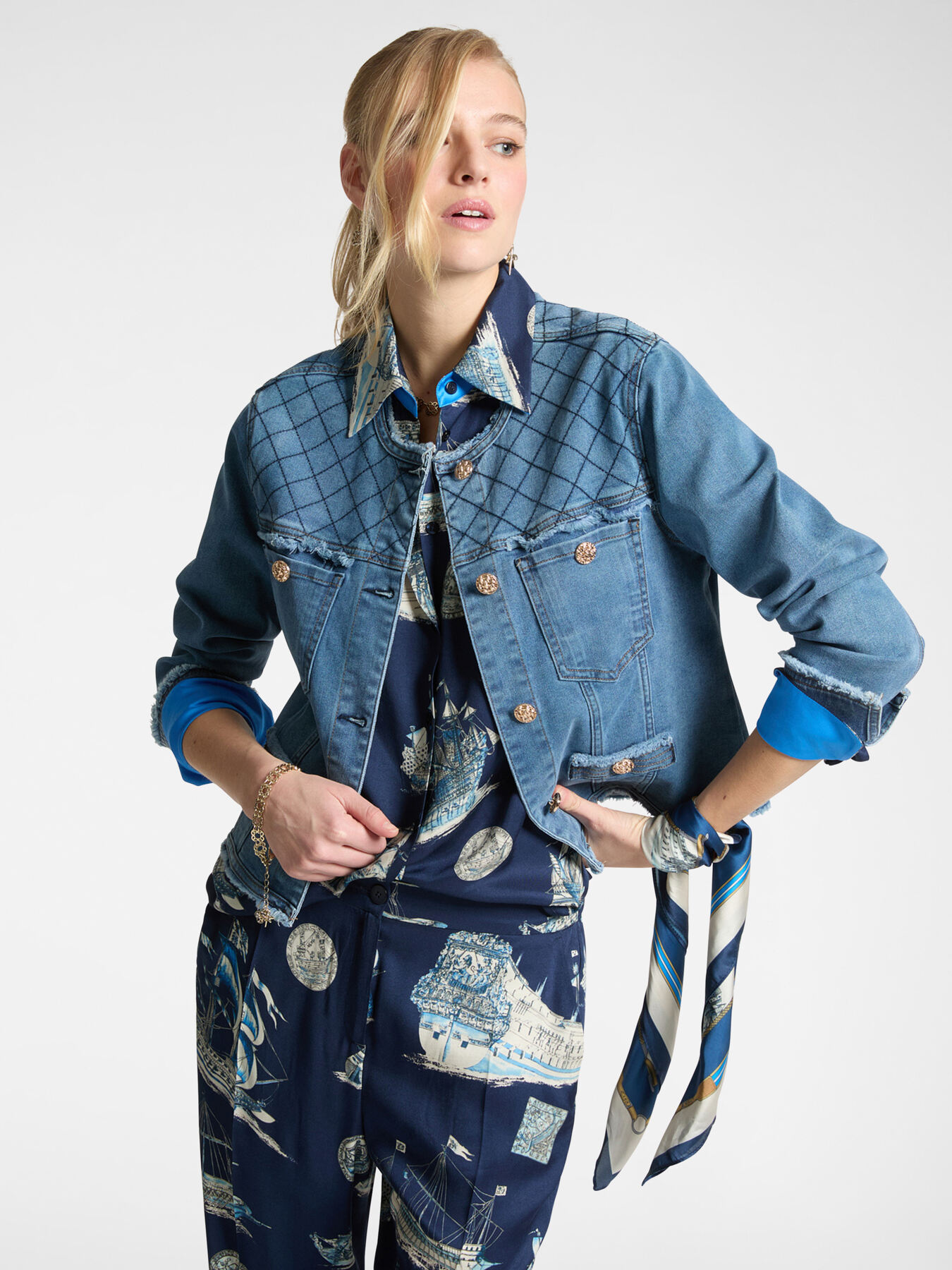 Giacca in denim con frange e ricami image number 0