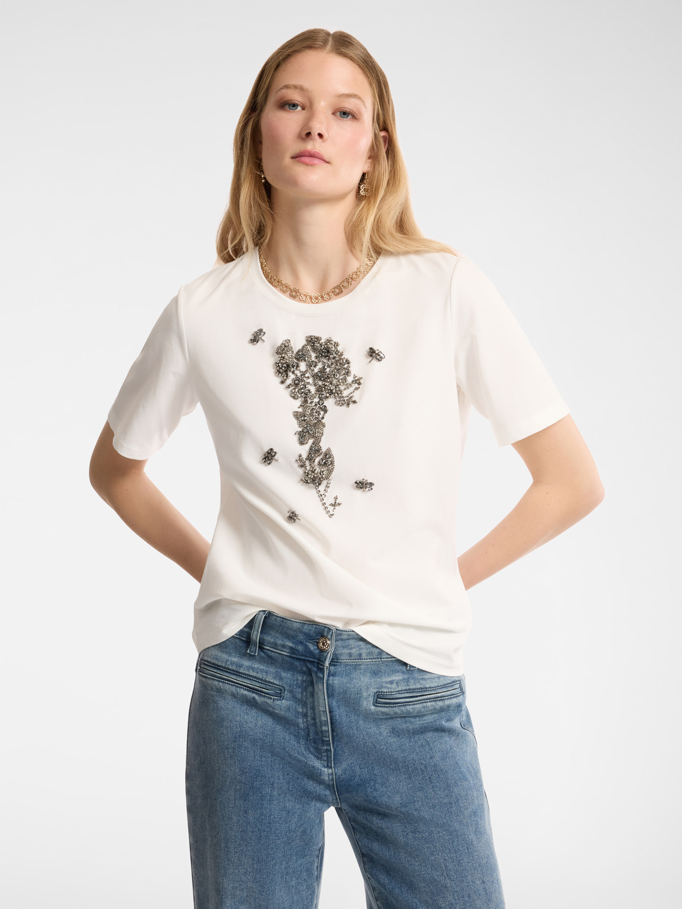 T-Shirt mit Blumenstickerei