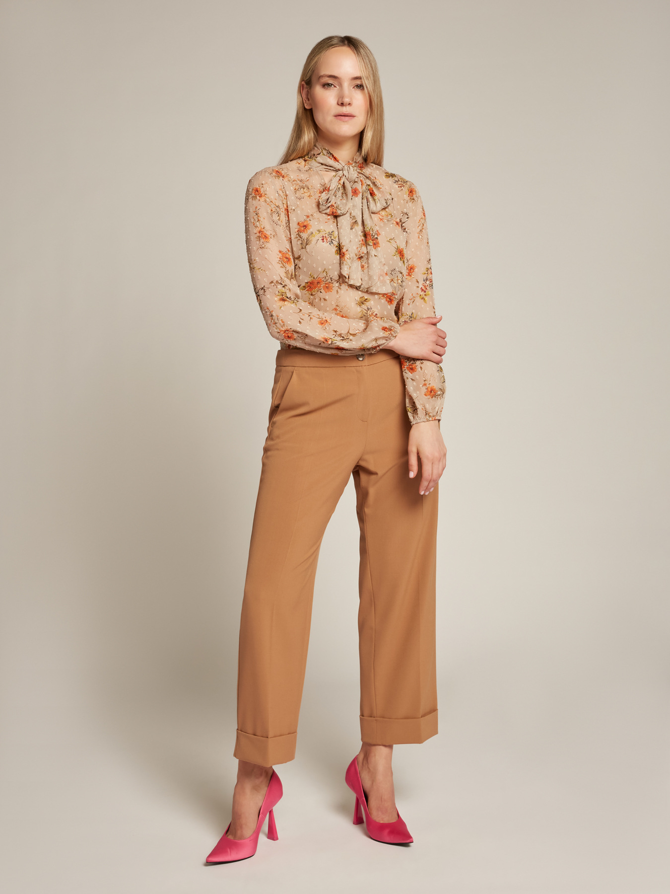 Blusa estampada com gola com faixa em eco viscose image number 3