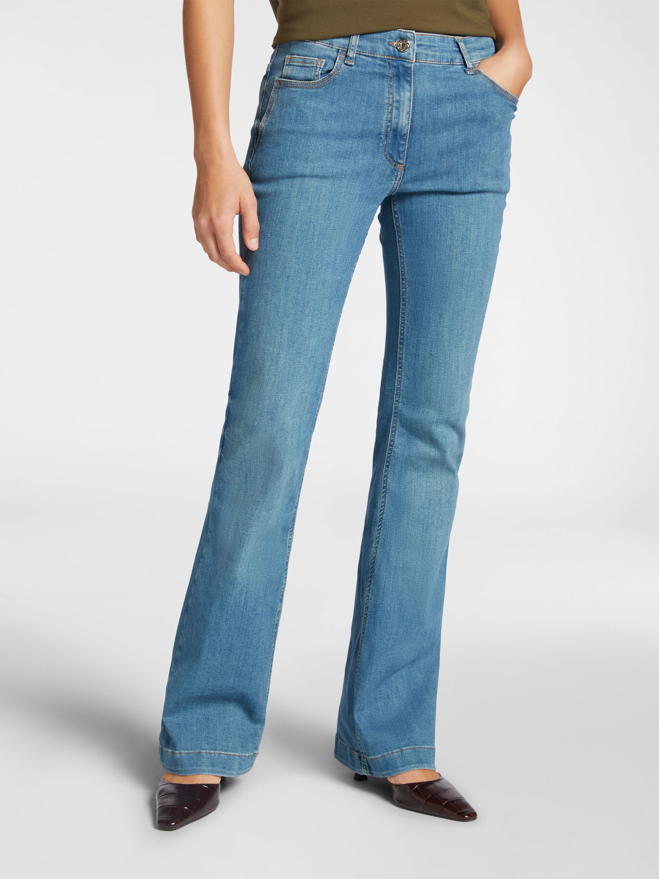 Vaqueros flare image number 2