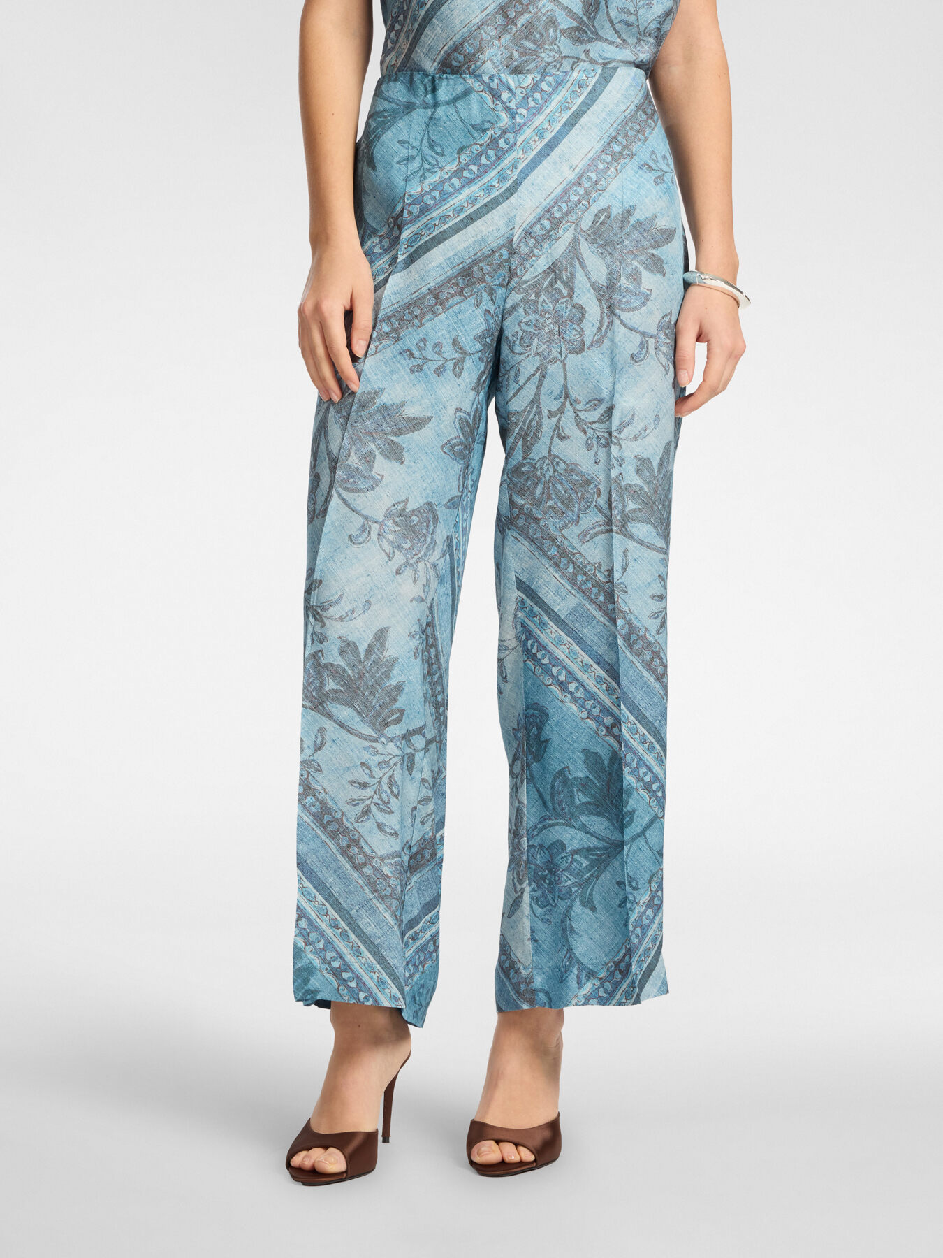 Pantaloni stampati in viscosa image number 2